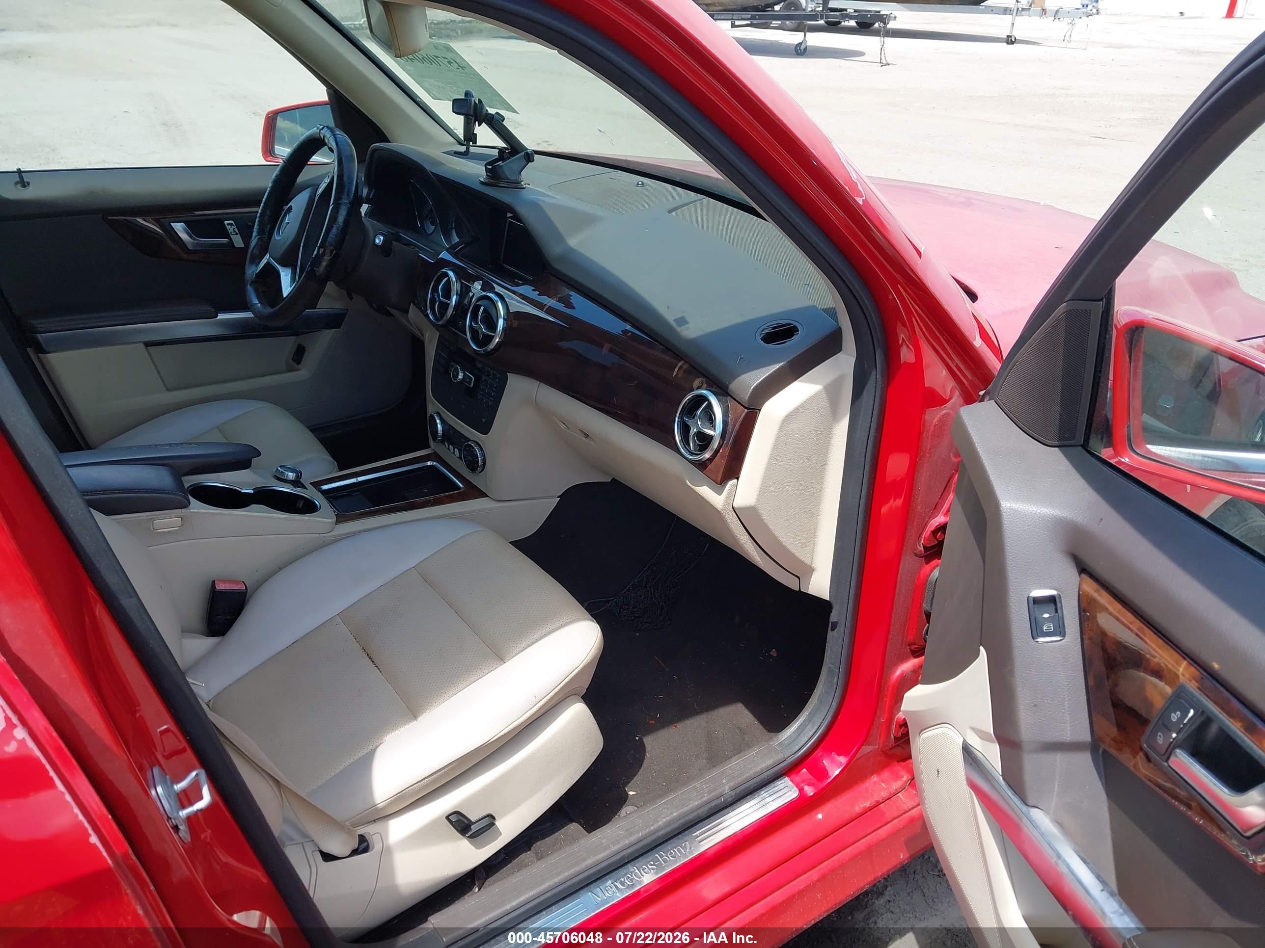 2013 Mercedes-benz Glk 350   Red vin: WDCGG5HBXDF943099
