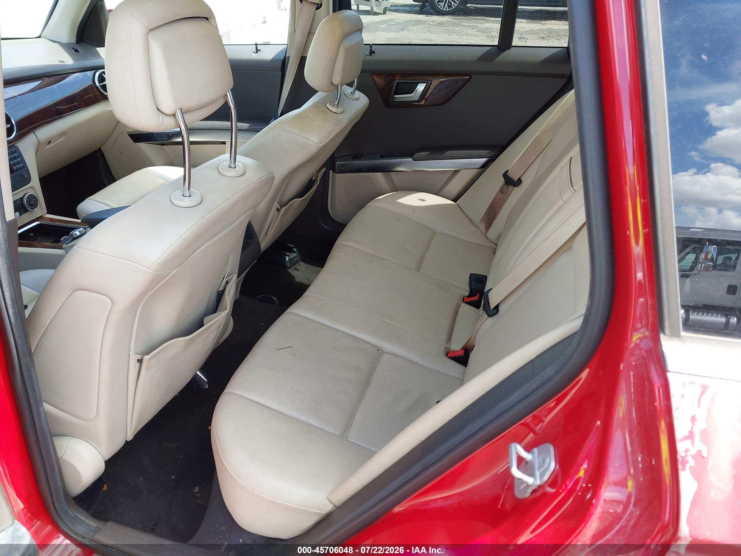 2013 Mercedes-benz Glk 350   Red vin: WDCGG5HBXDF943099