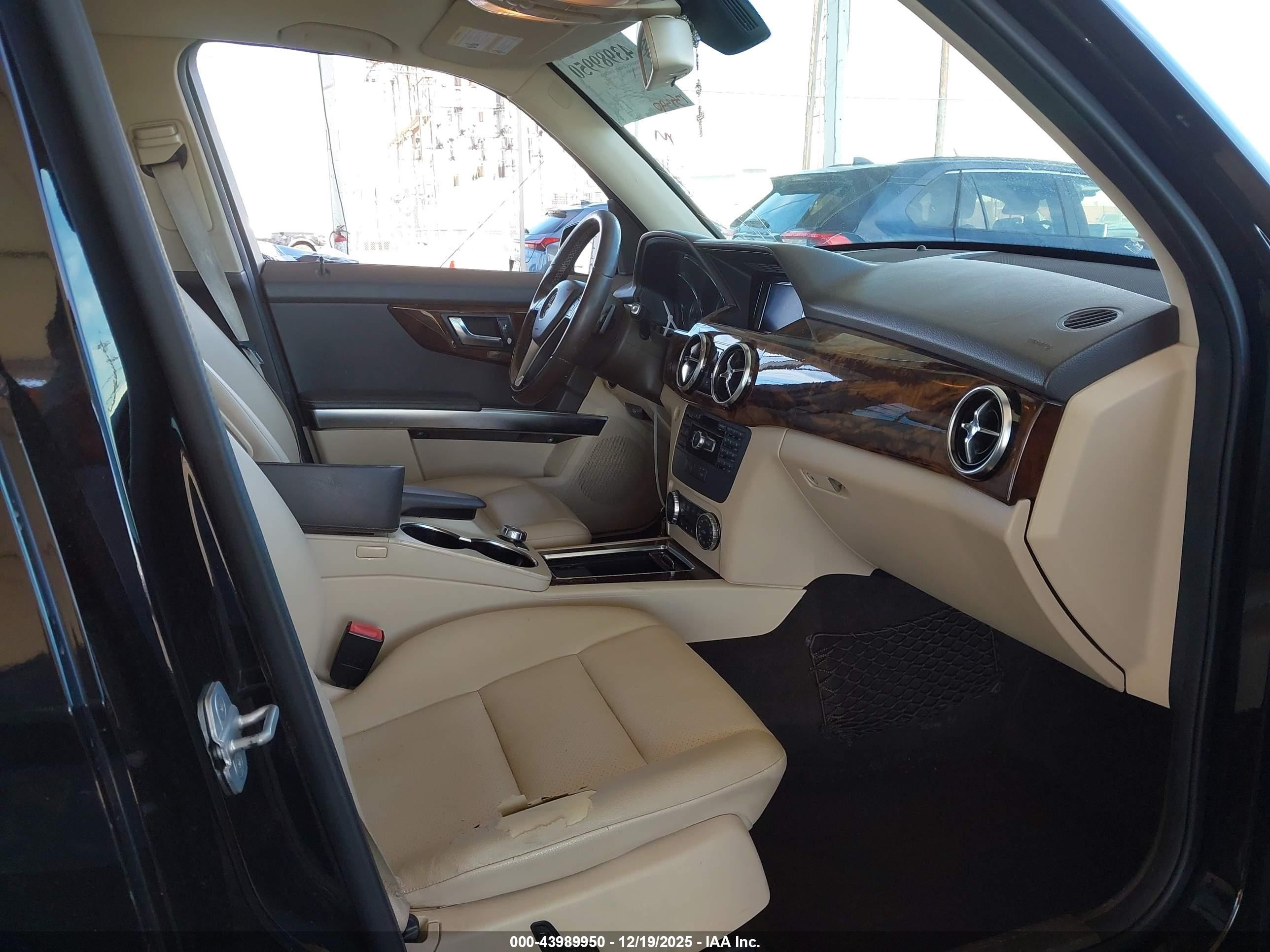 2013 Mercedes-benz Glk 350 Black vin: WDCGG5HBXDF979617