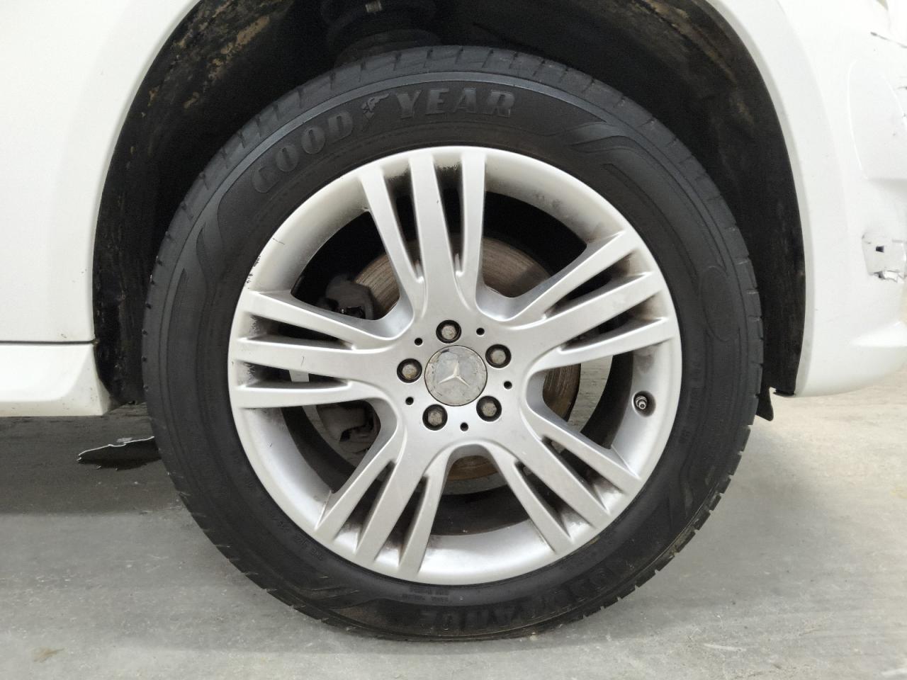 2013 Mercedes-benz Glk 350 White vin: WDCGG5HBXDG017733 Damage: Right Rear Wheel, Curb Rash, 1/2 To 1 Inch