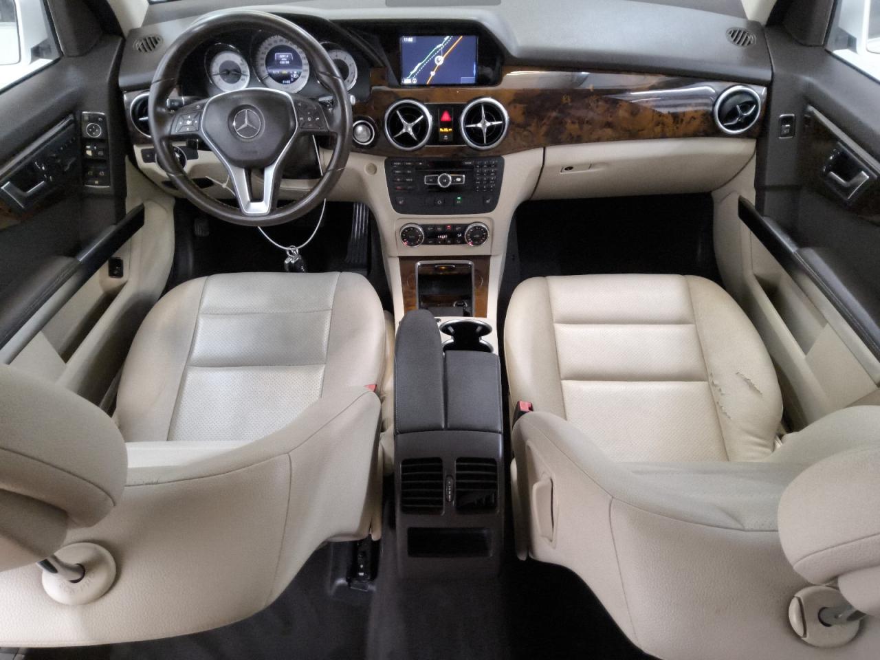 2013 Mercedes-benz Glk 350 White vin: WDCGG5HBXDG017733 Damage: Right Front Seat Cushion, Torn, 7 To 8 Inches