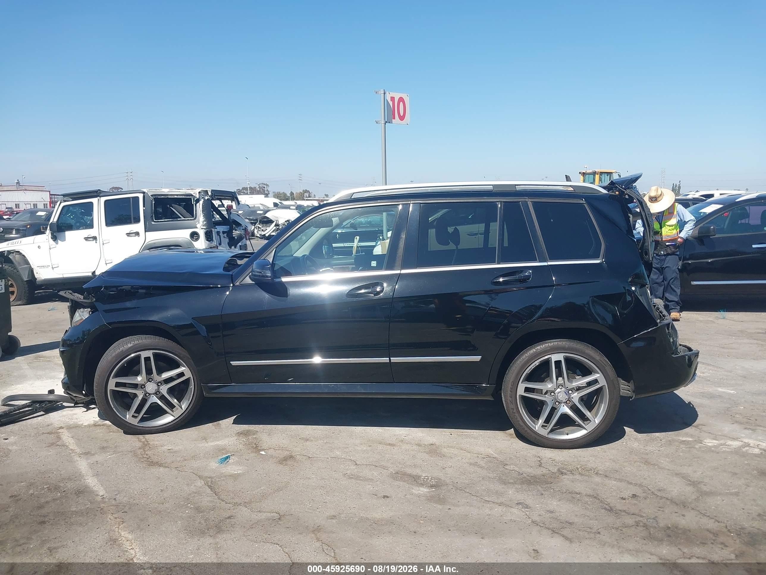 2013 Mercedes-benz Glk 350   Black vin: WDCGG5HBXDG026173
