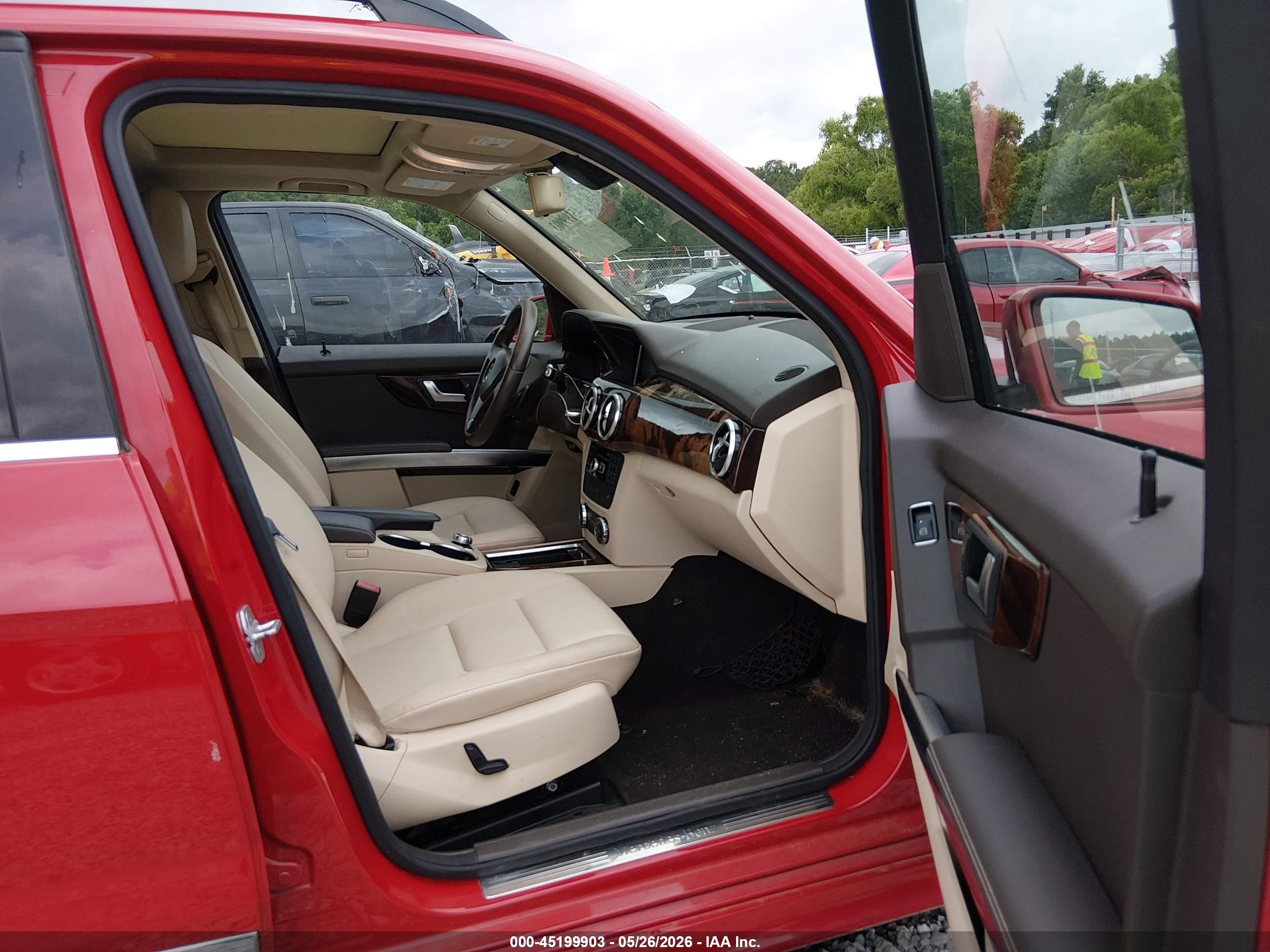 2014 Mercedes-benz Glk 350   Red vin: WDCGG5HBXEG183512