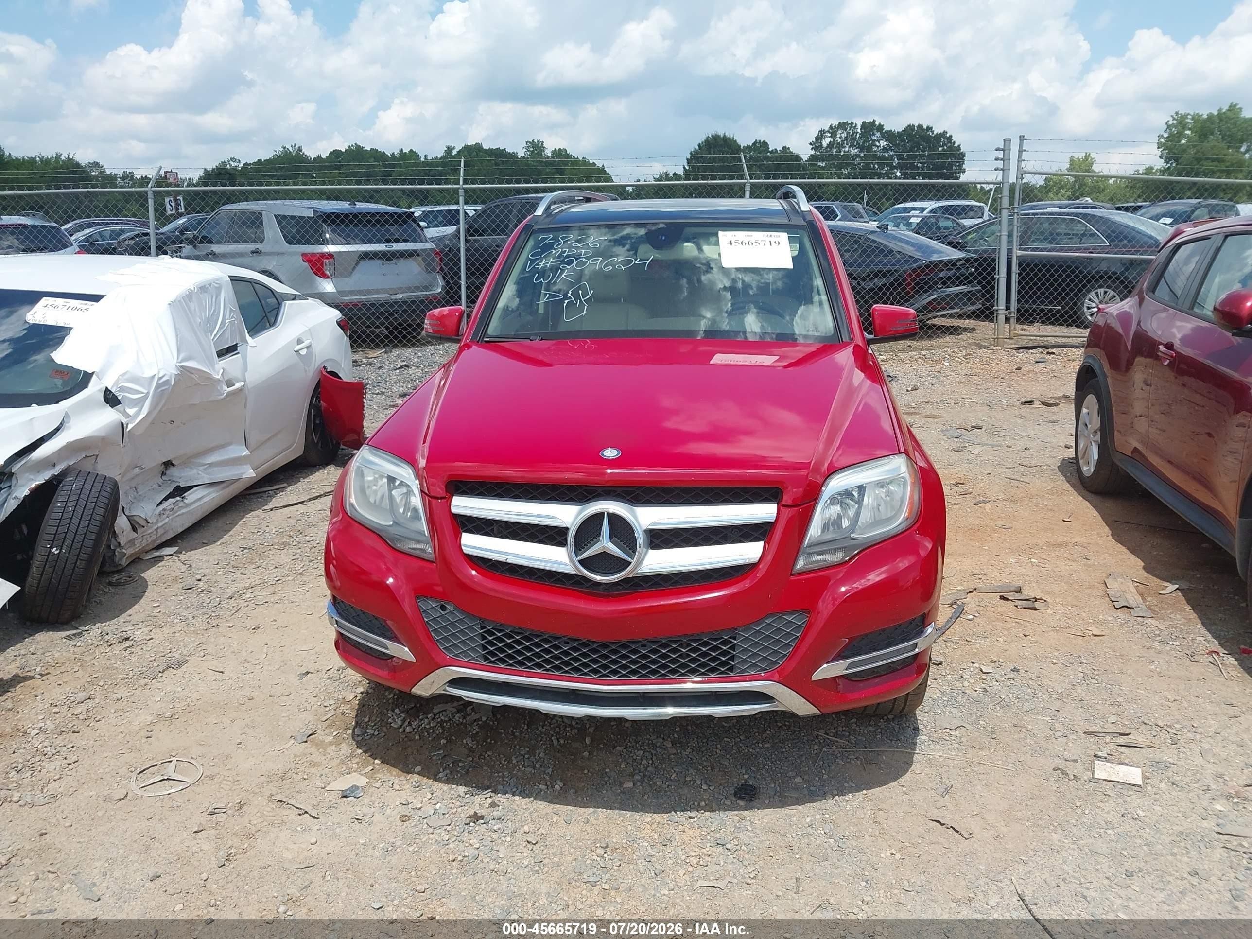 2014 Mercedes-benz Glk 350   Red vin: WDCGG5HBXEG209624