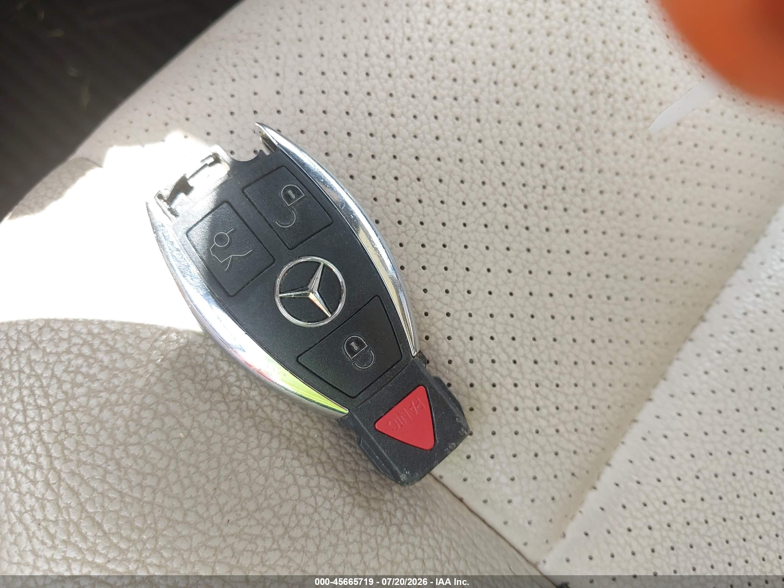 2014 Mercedes-benz Glk 350   Red vin: WDCGG5HBXEG209624