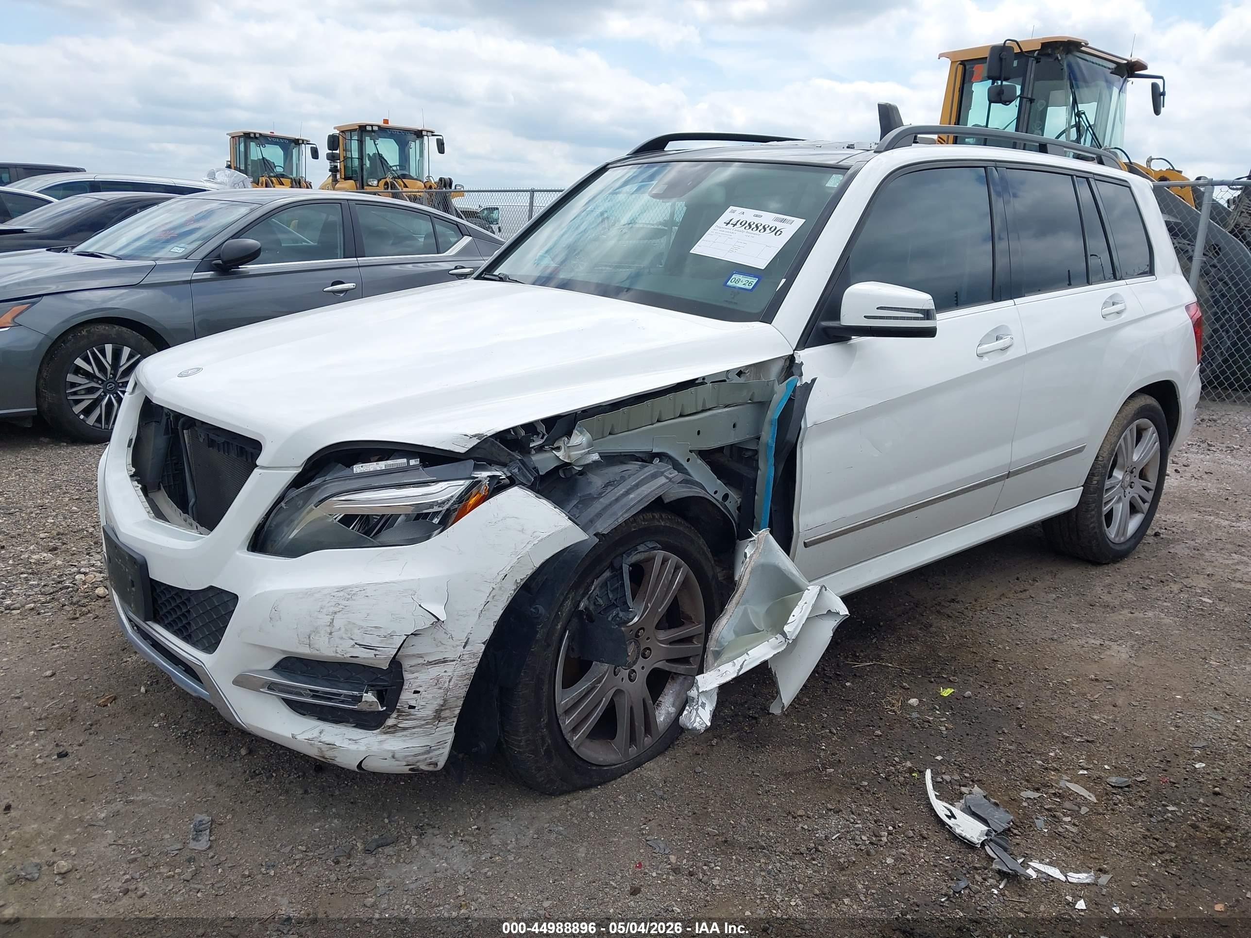 2015 Mercedes-benz Glk 350   White vin: WDCGG5HBXFG425586