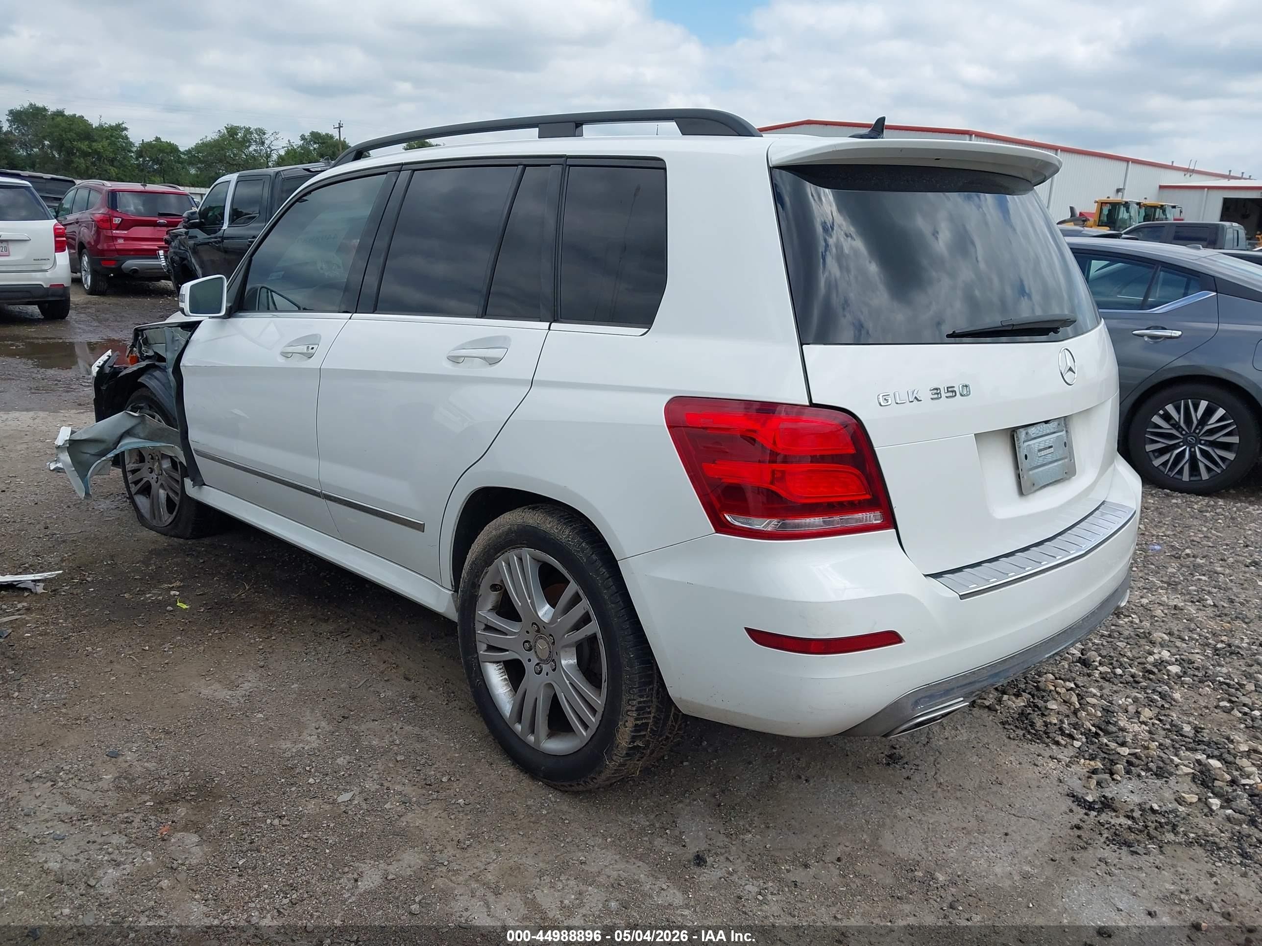 2015 Mercedes-benz Glk 350   White vin: WDCGG5HBXFG425586
