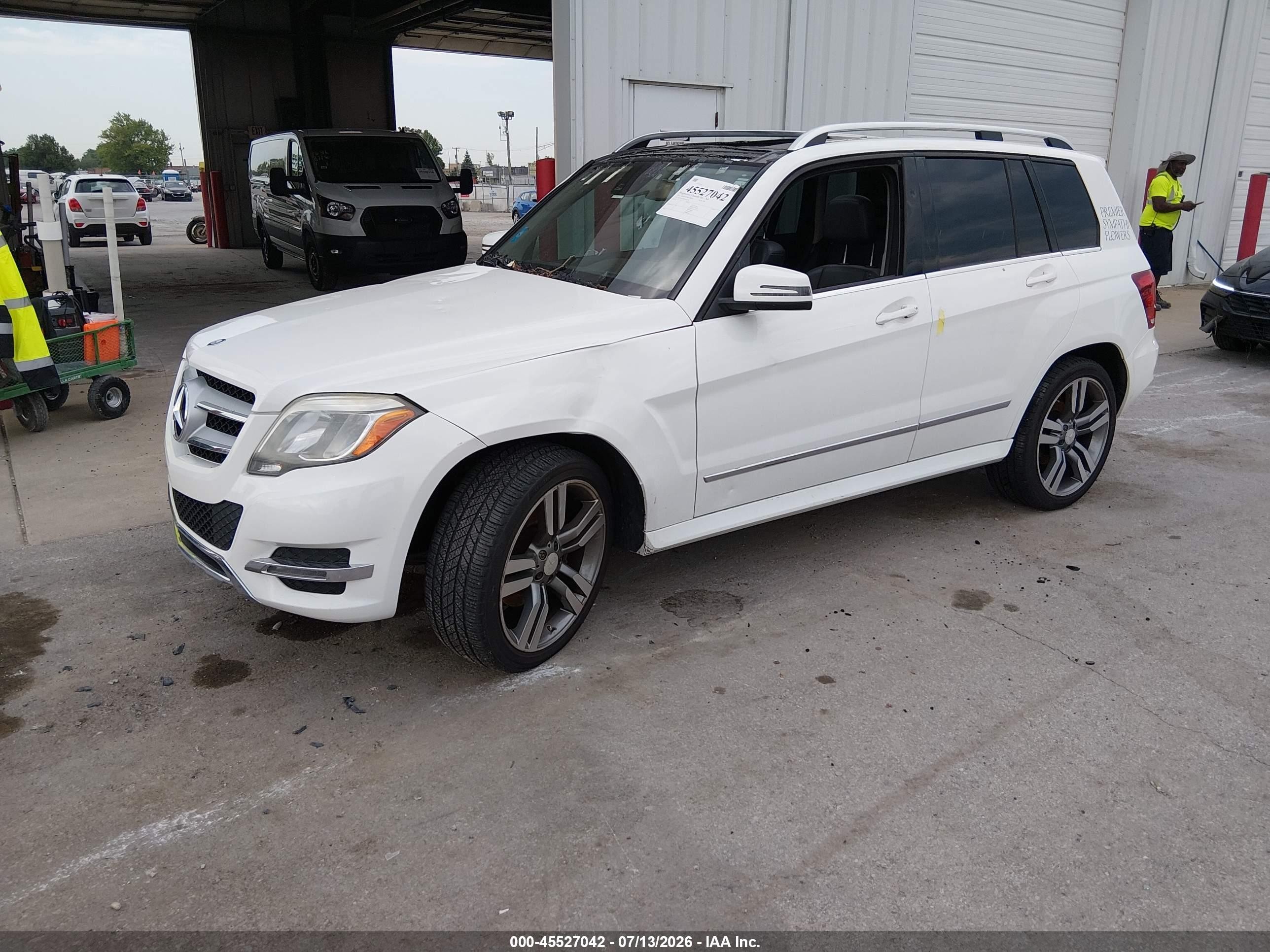 2015 Mercedes-benz Glk 350   White vin: WDCGG5HBXFG427242