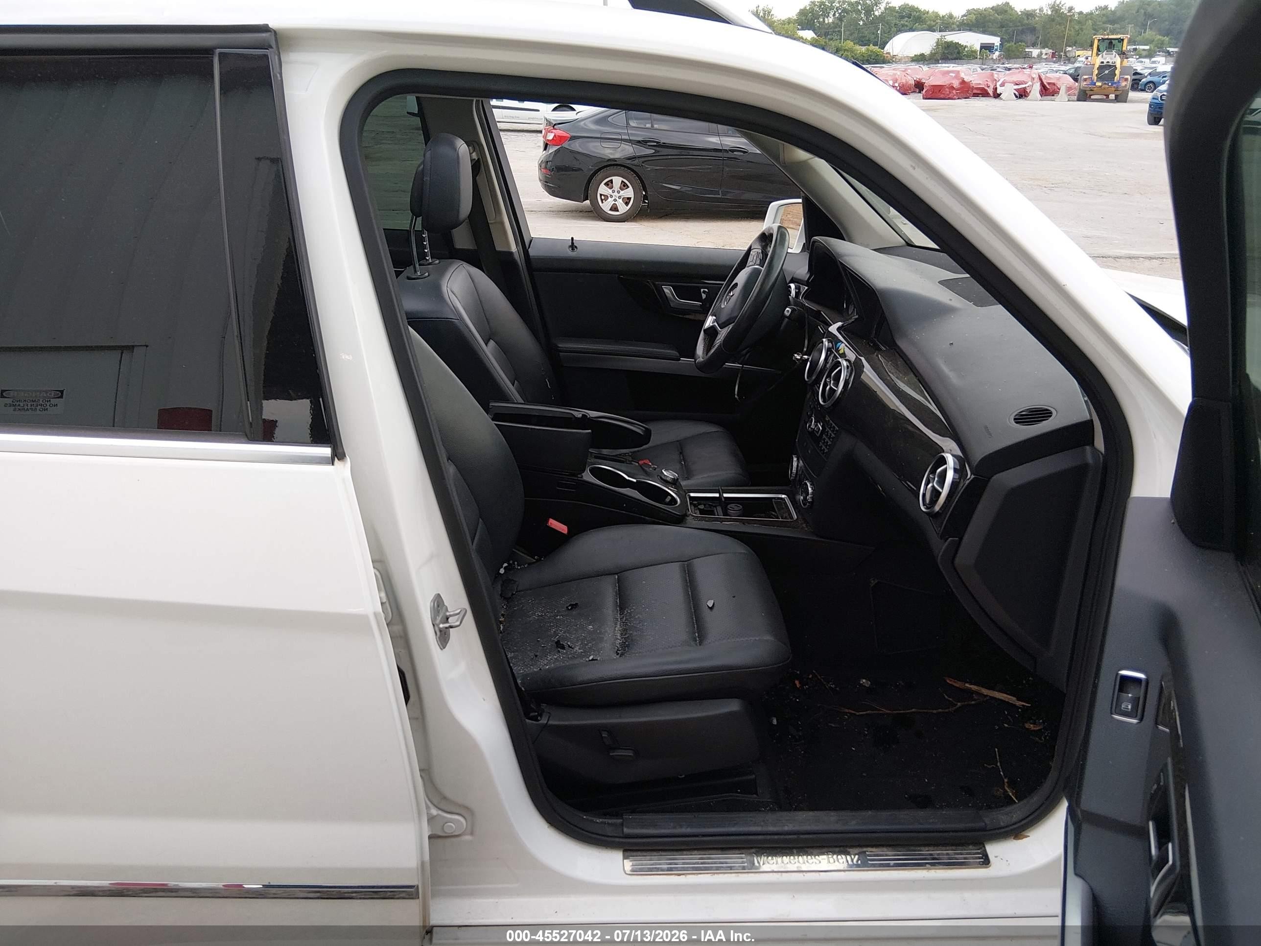 2015 Mercedes-benz Glk 350   White vin: WDCGG5HBXFG427242