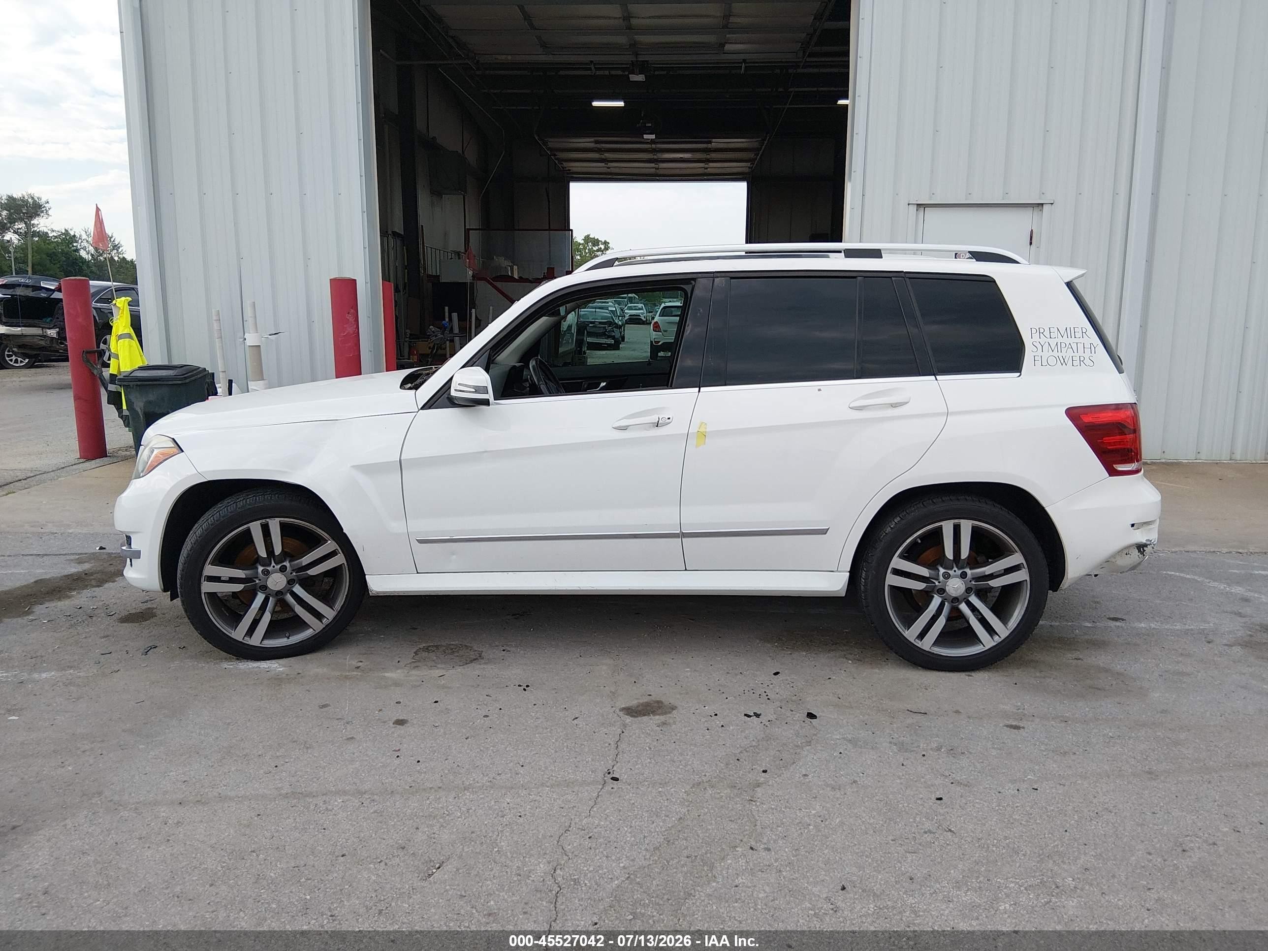 2015 Mercedes-benz Glk 350   White vin: WDCGG5HBXFG427242
