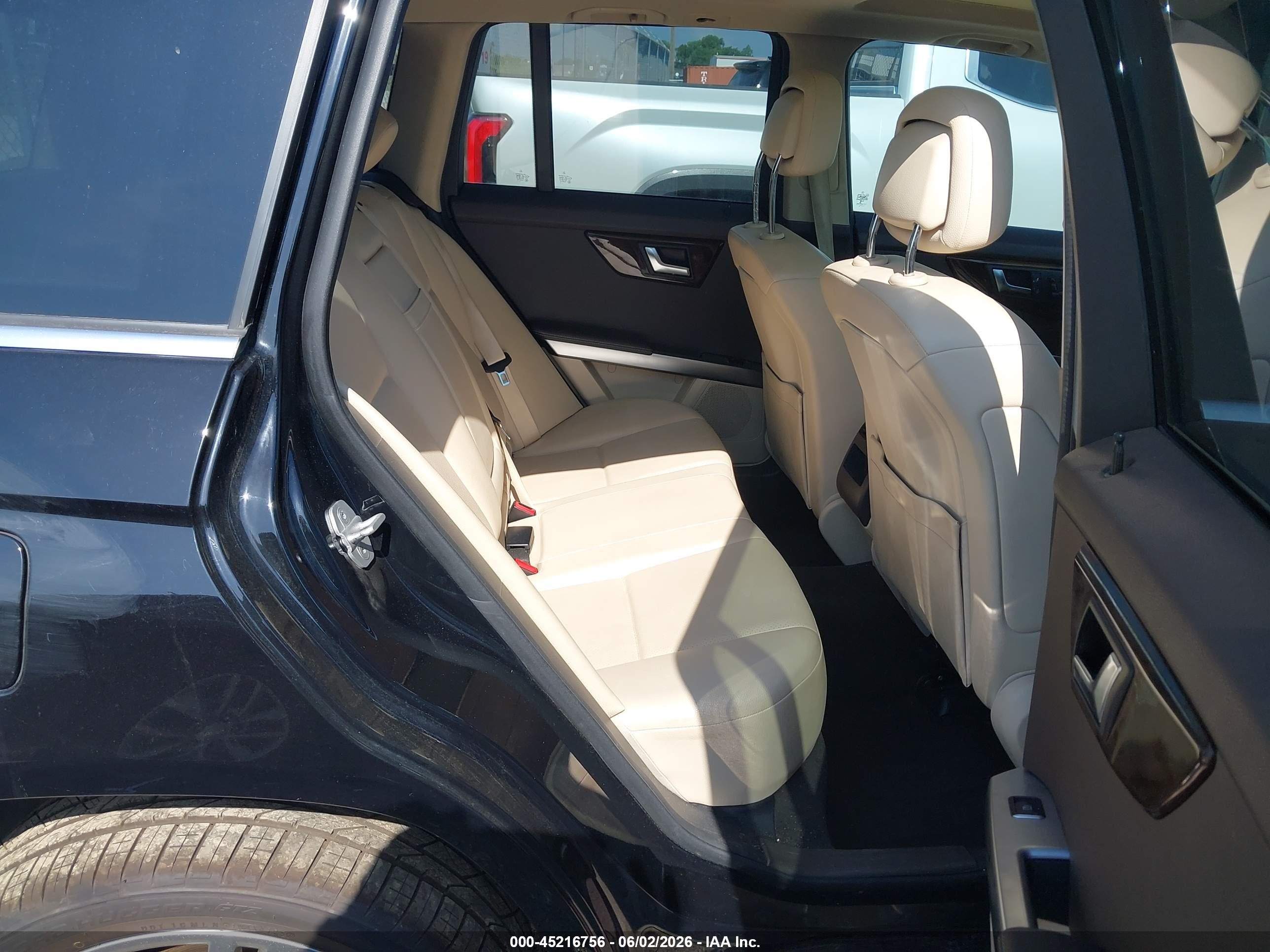 2015 Mercedes-benz Glk 350   Black vin: WDCGG5HBXFG432263