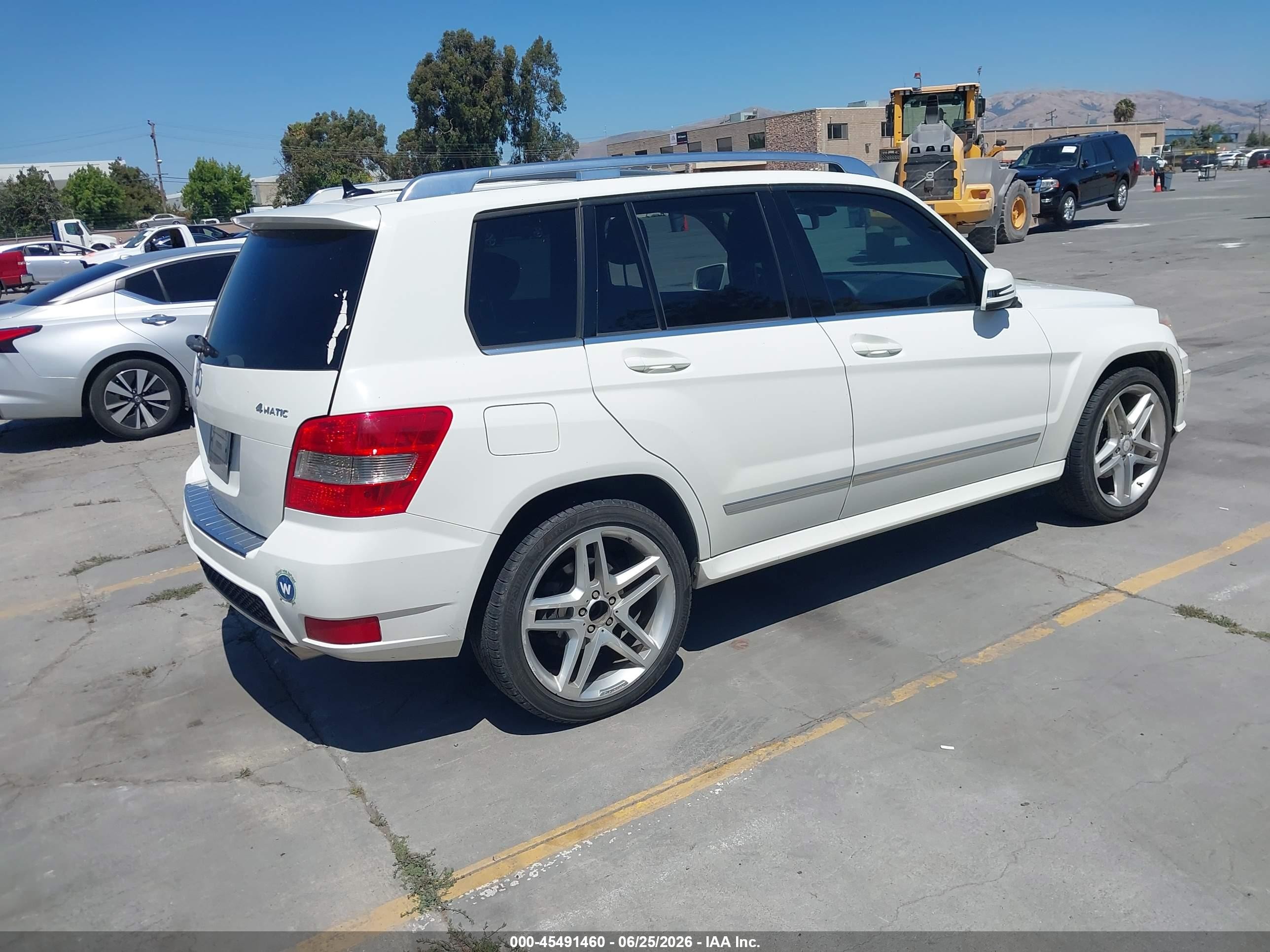 2011 Mercedes-benz Glk 350 4matic White vin: WDCGG8HB0BF532471