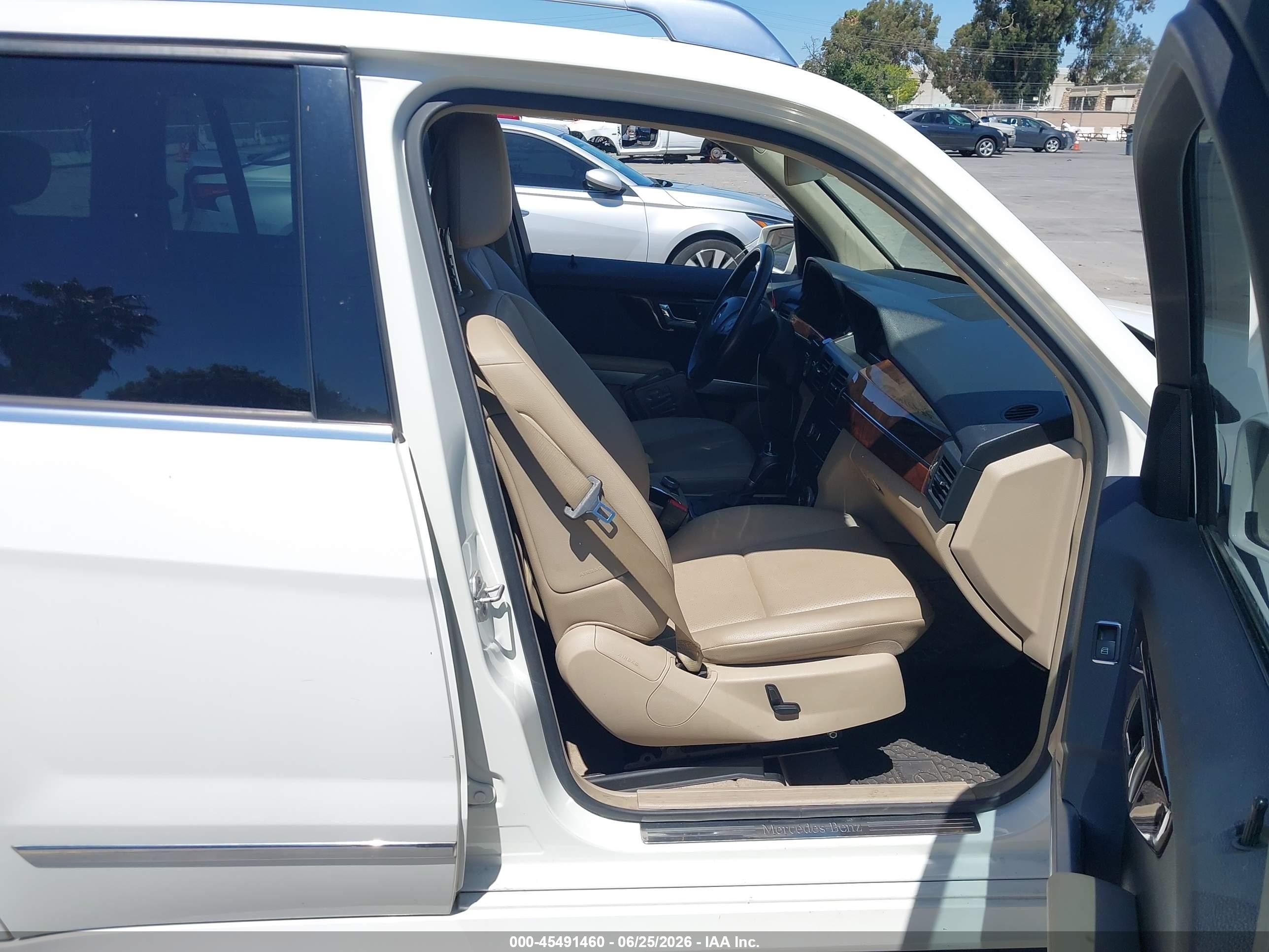 2011 Mercedes-benz Glk 350 4matic White vin: WDCGG8HB0BF532471