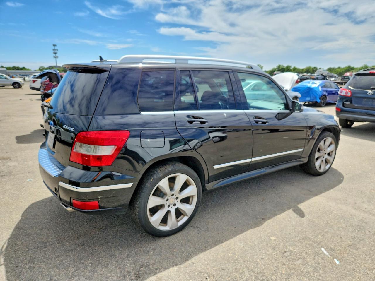 2011 Mercedes-benz Glk Class Glk350 4d Black vin: WDCGG8HB0BF655879