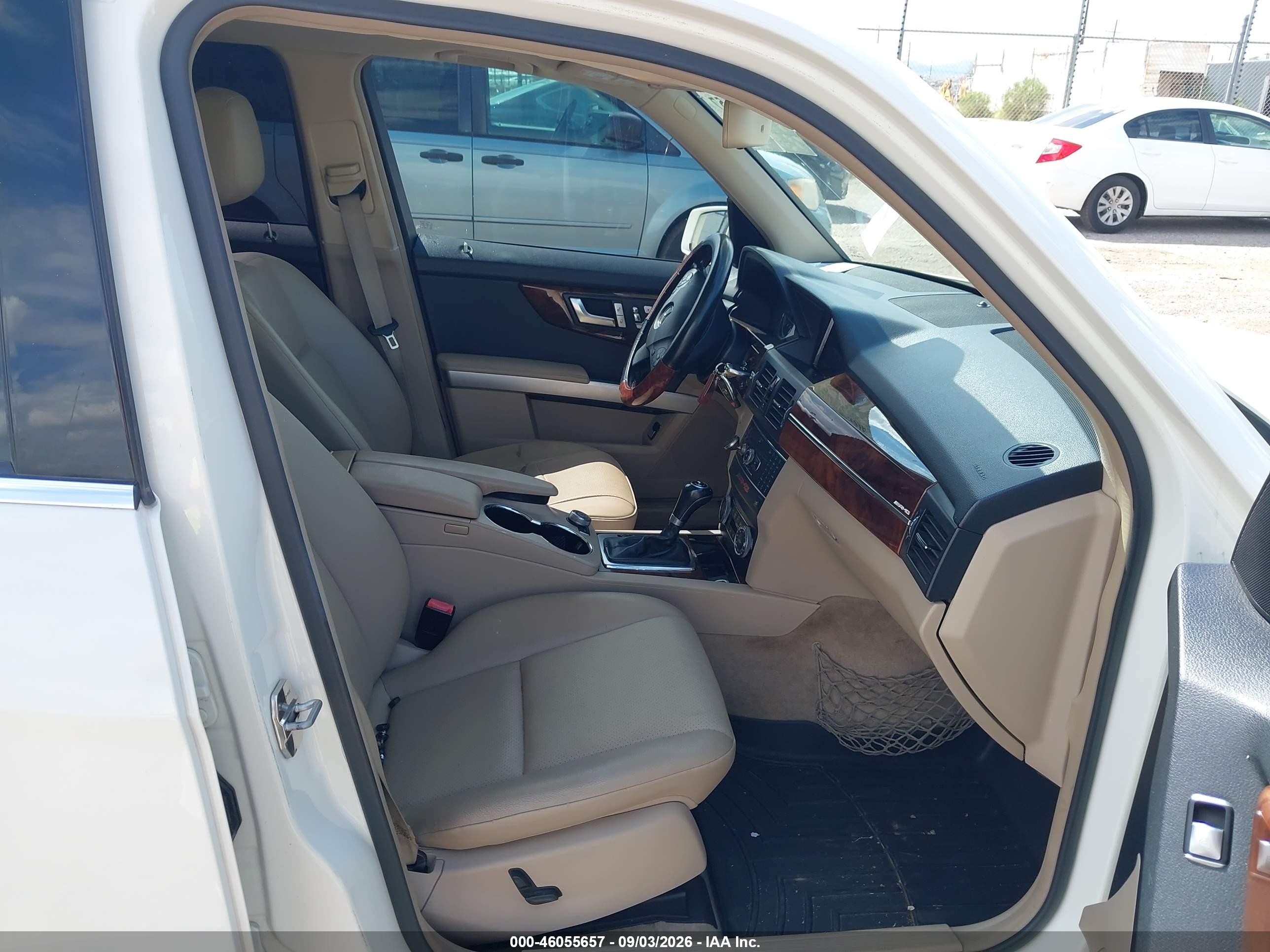 2012 Mercedes-benz Glk 350 4matic White vin: WDCGG8HB0CF792614