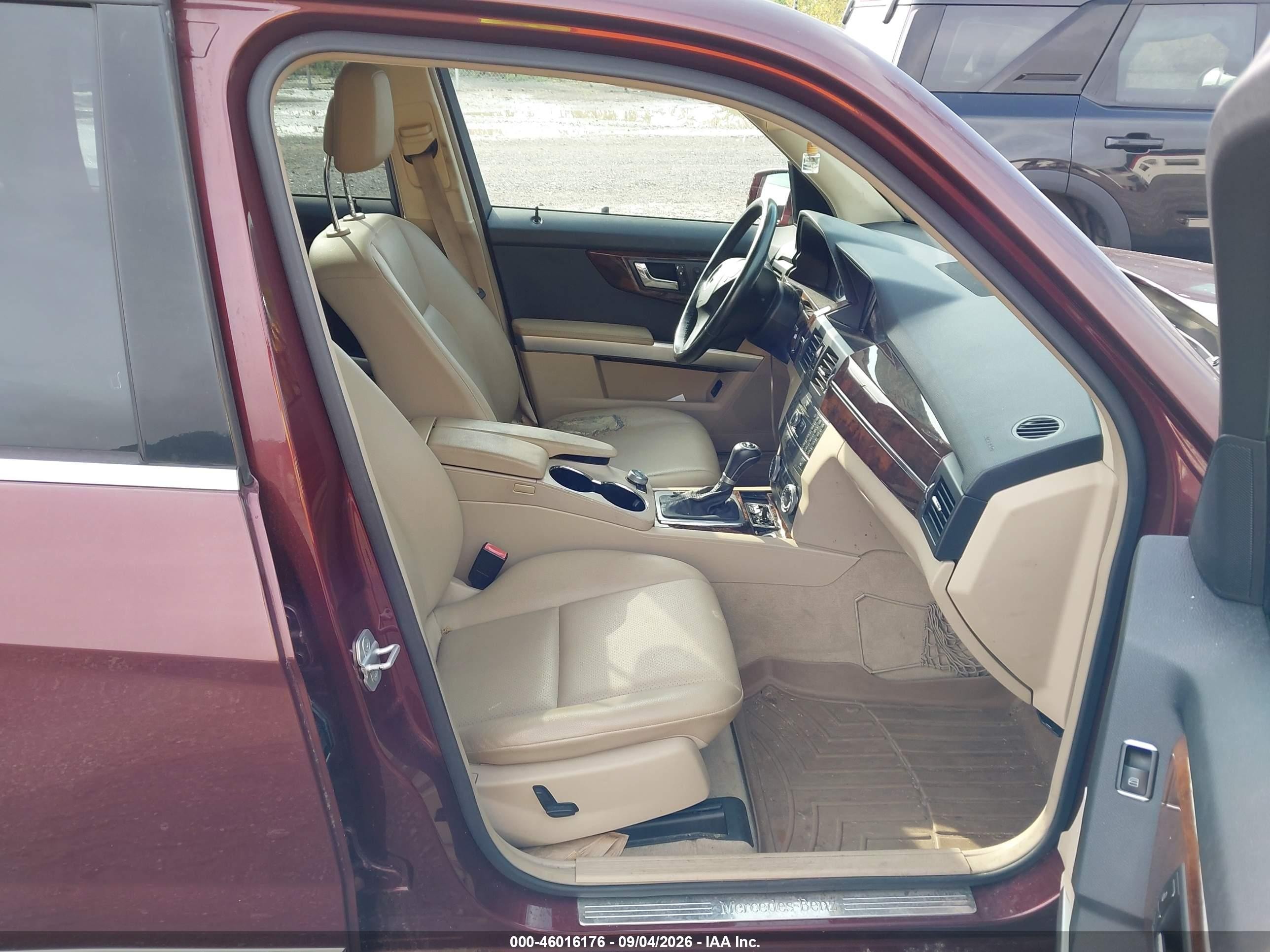 2011 Mercedes-benz Glk 350 4matic Red vin: WDCGG8HB1BF557444