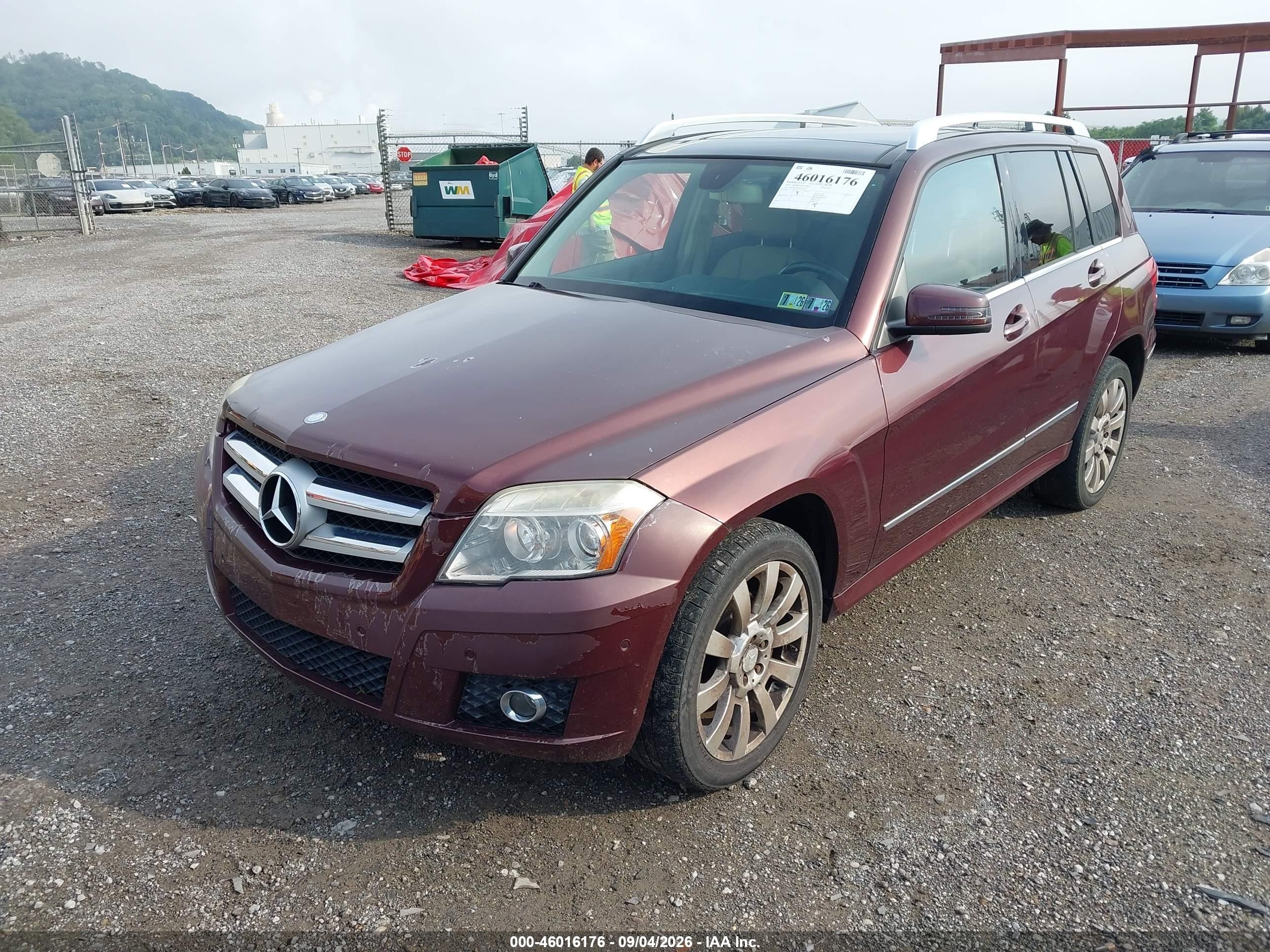 2011 Mercedes-benz Glk 350 4matic Red vin: WDCGG8HB1BF557444