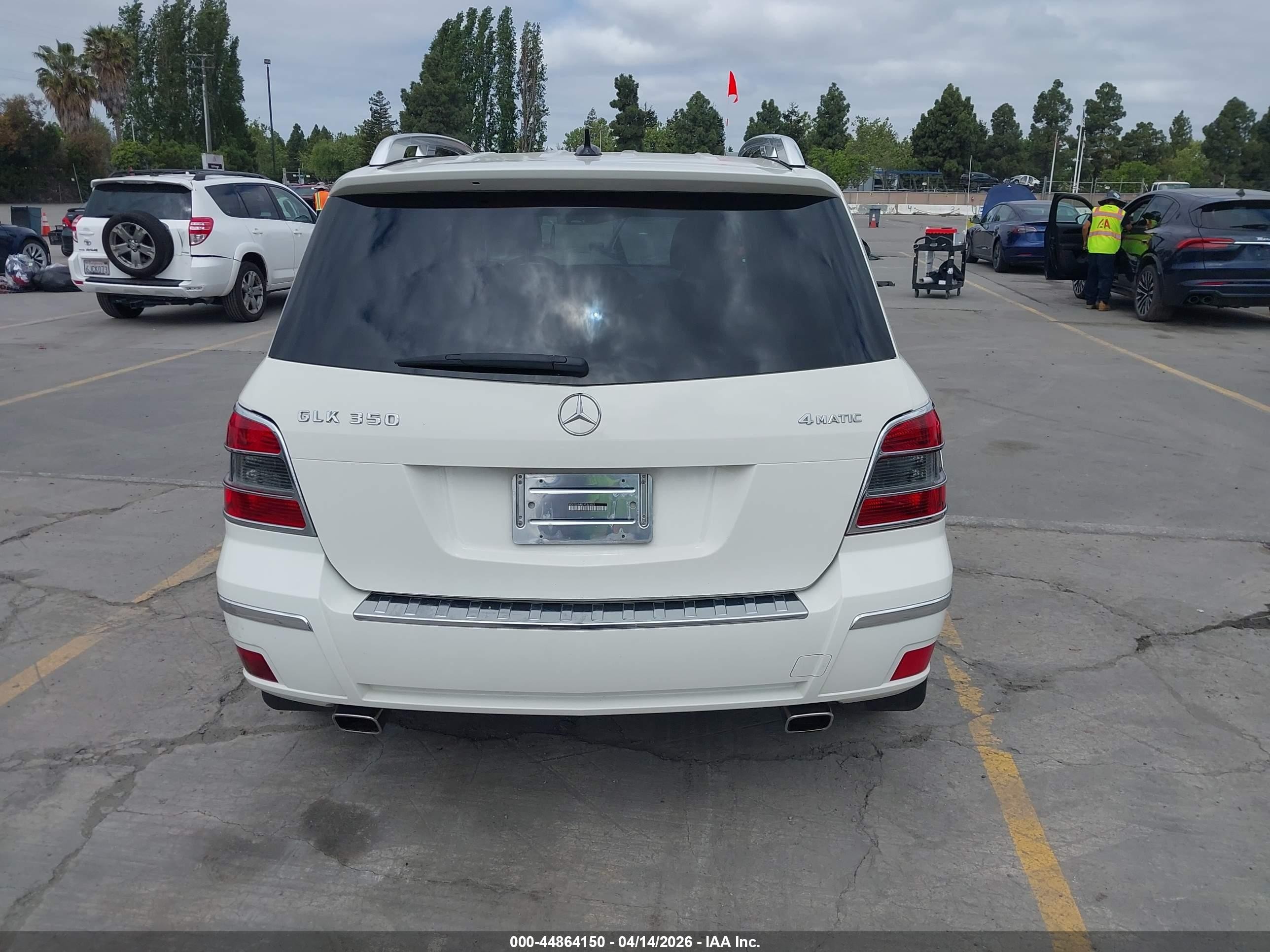 2010 Mercedes-benz Glk 350 4matic White vin: WDCGG8HB2AF323957