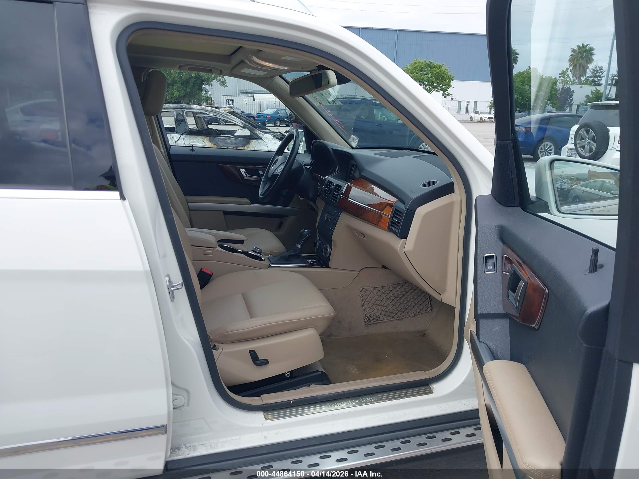 2010 Mercedes-benz Glk 350 4matic White vin: WDCGG8HB2AF323957