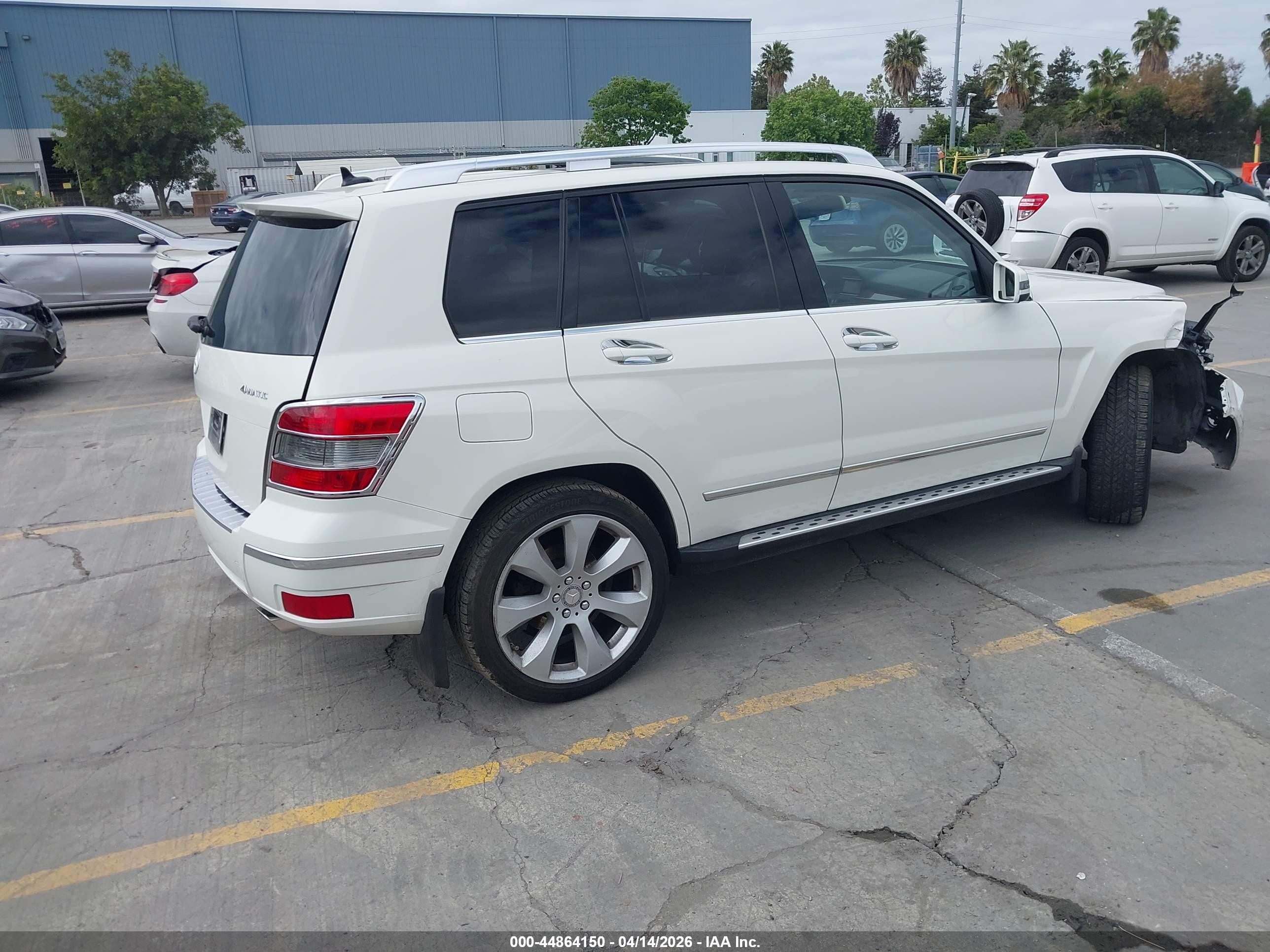 2010 Mercedes-benz Glk 350 4matic White vin: WDCGG8HB2AF323957