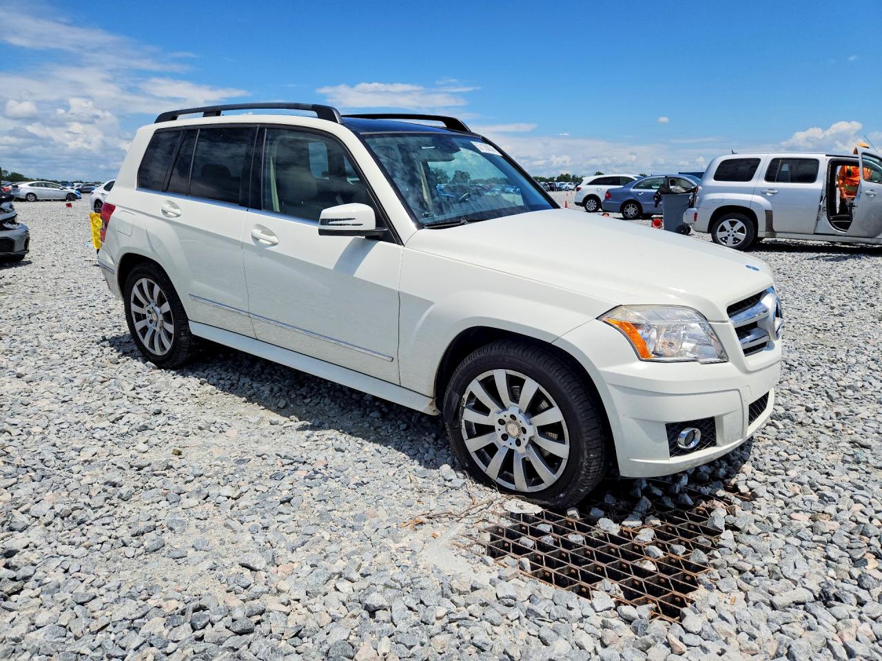 2010 Mercedes-benz Glk 350 4matic White vin: WDCGG8HB3AF475570