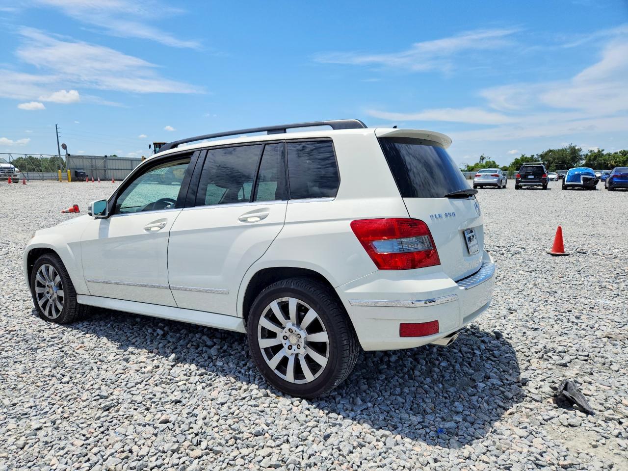 2010 Mercedes-benz Glk 350 4matic White vin: WDCGG8HB3AF475570