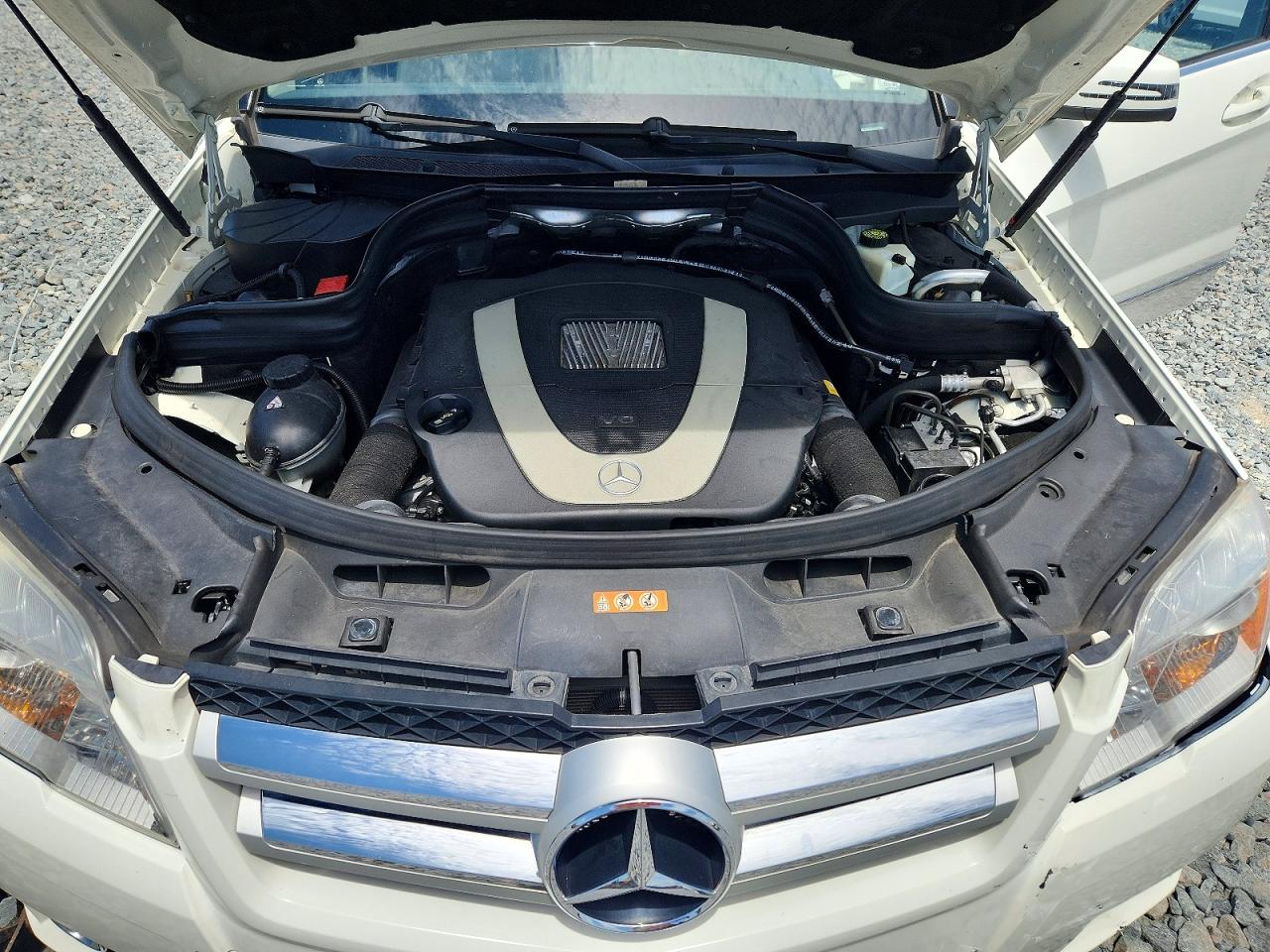2010 Mercedes-benz Glk 350 4matic White vin: WDCGG8HB3AF475570
