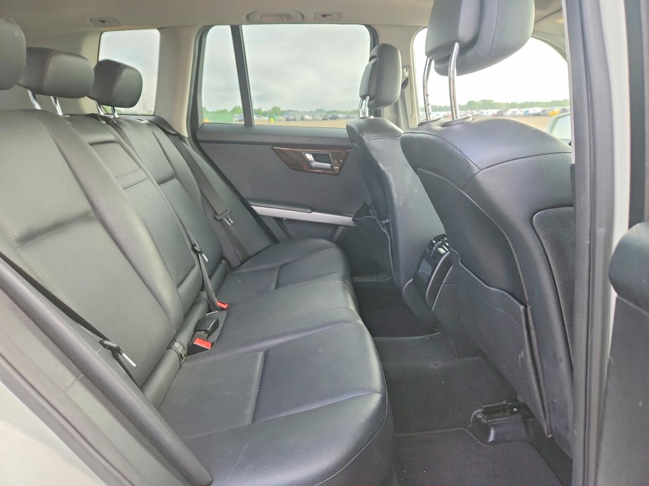 2011 Mercedes-benz Glk 350 4matic White vin: WDCGG8HB3BF579140