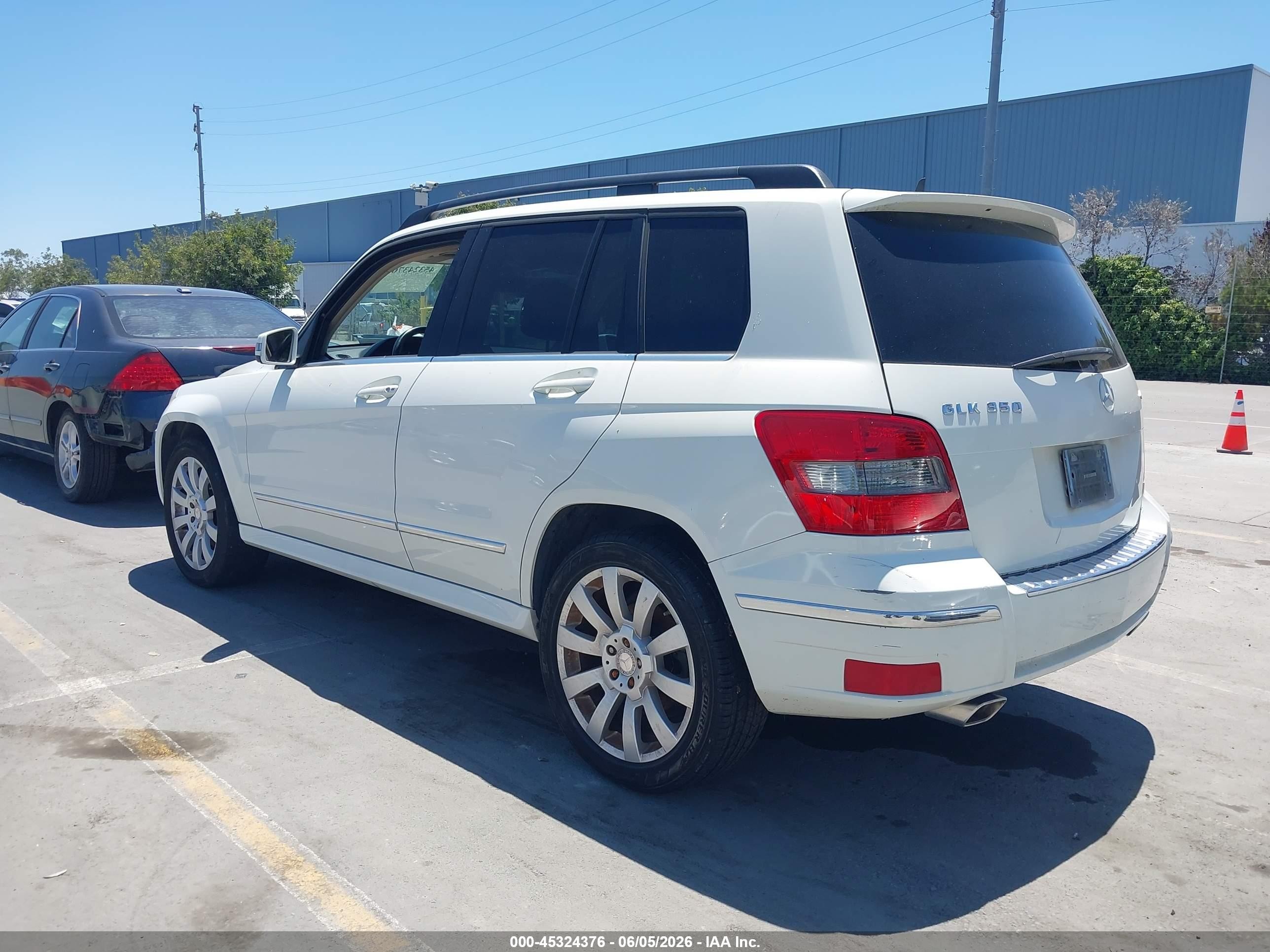 2011 Mercedes-benz Glk 350 4matic White vin: WDCGG8HB3BF602075