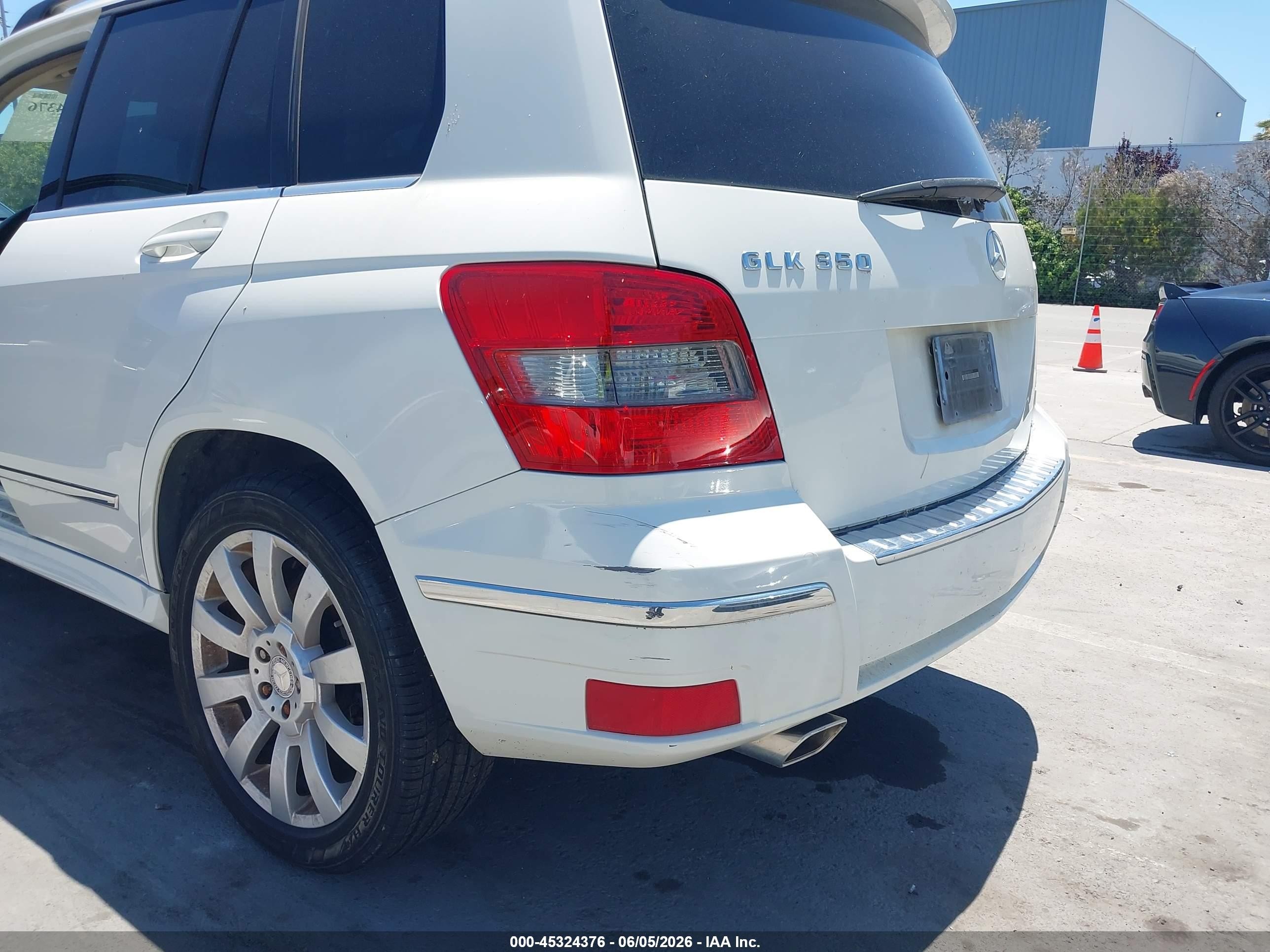 2011 Mercedes-benz Glk 350 4matic White vin: WDCGG8HB3BF602075