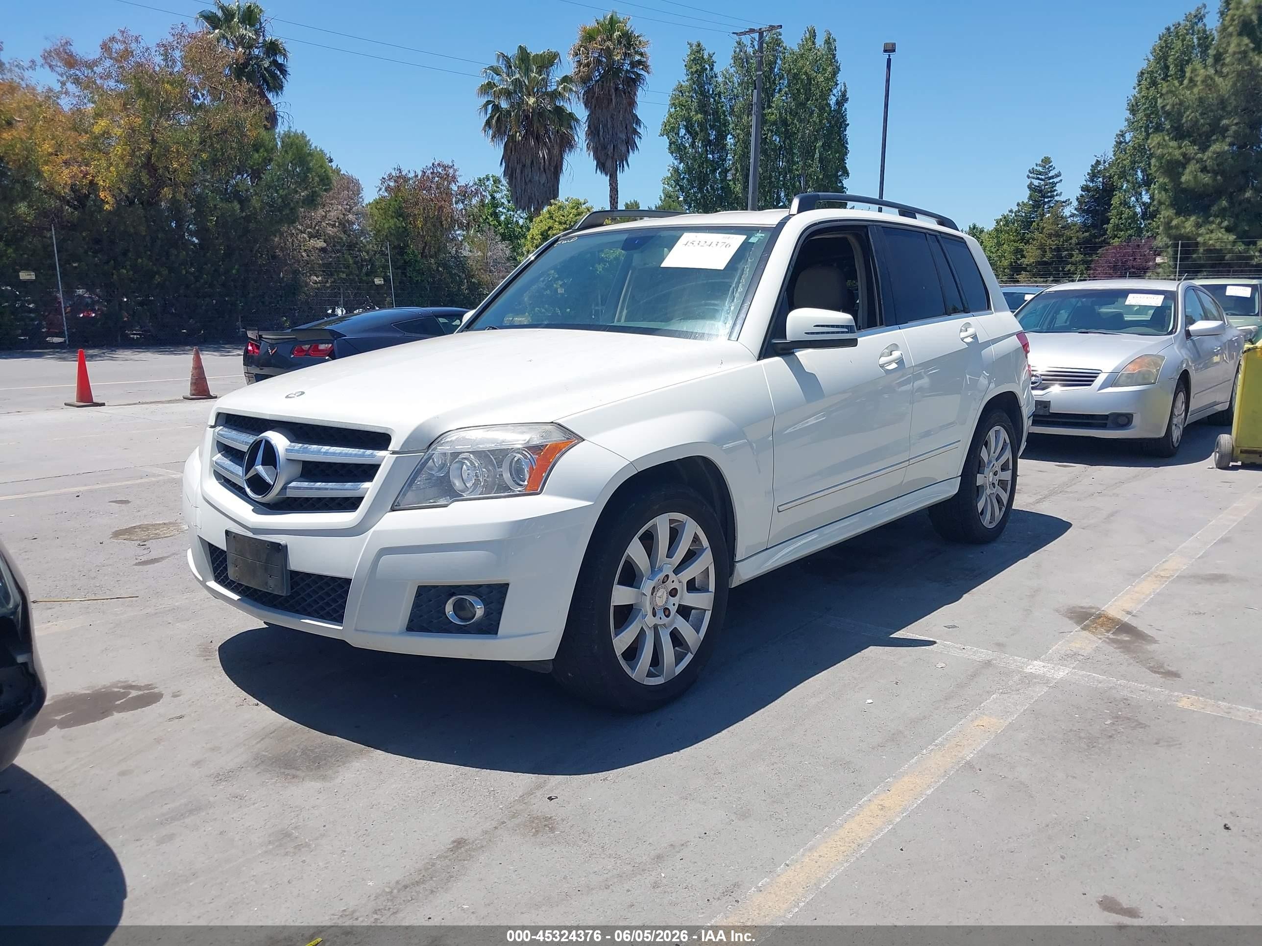 2011 Mercedes-benz Glk 350 4matic White vin: WDCGG8HB3BF602075
