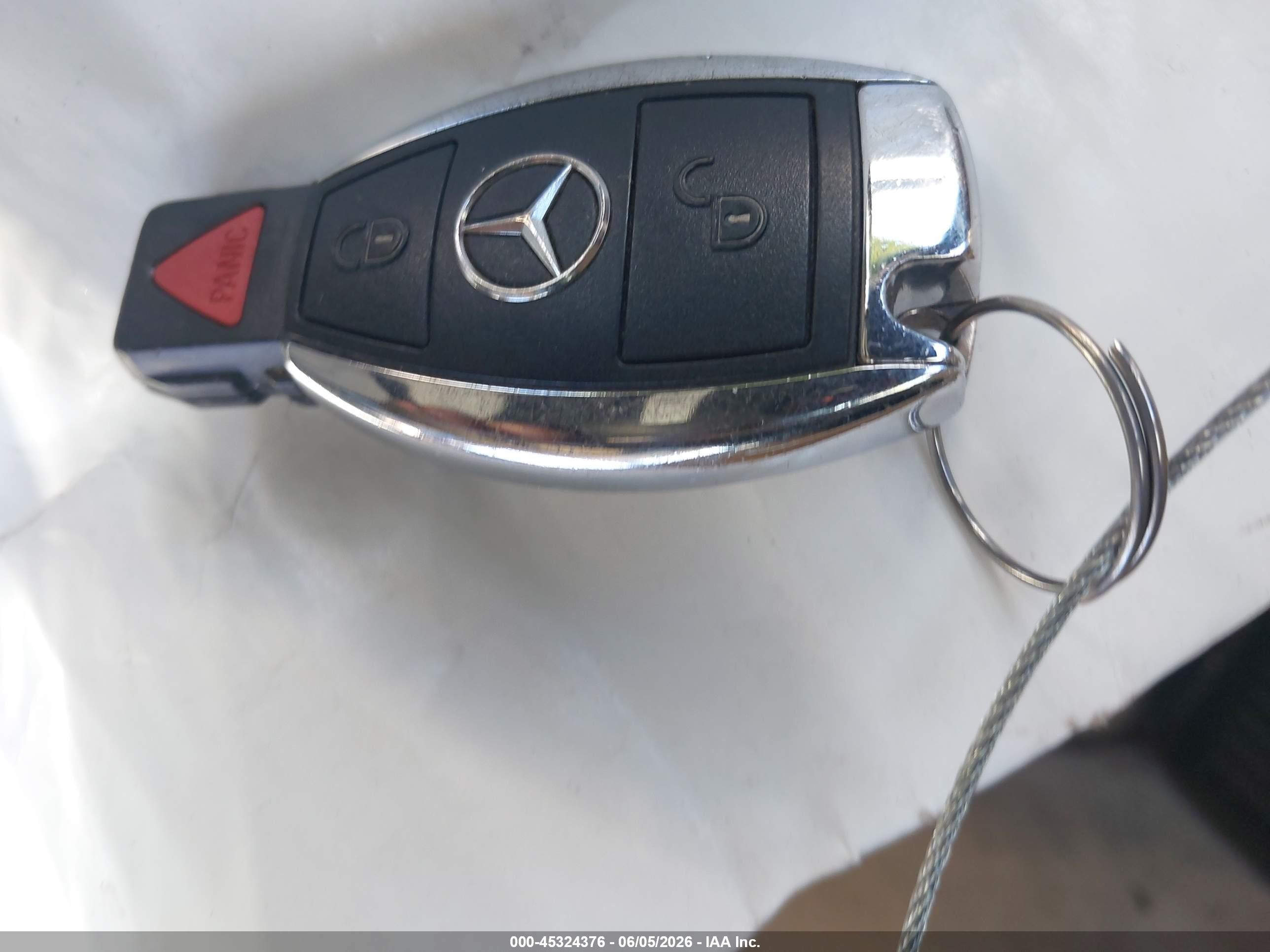 2011 Mercedes-benz Glk 350 4matic White vin: WDCGG8HB3BF602075