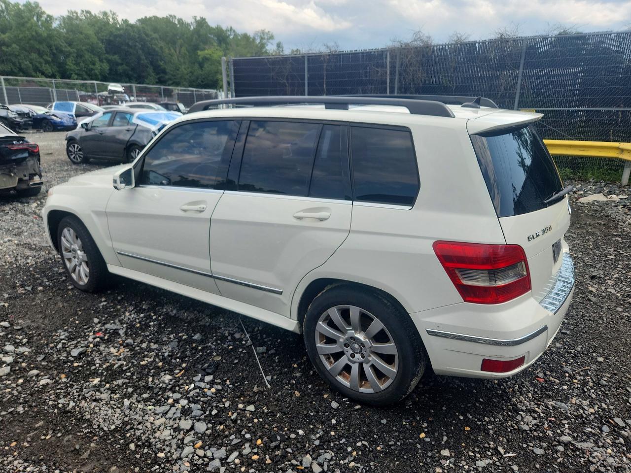 2012 Mercedes-benz Glk 350 4matic White vin: WDCGG8HB3CF833303
