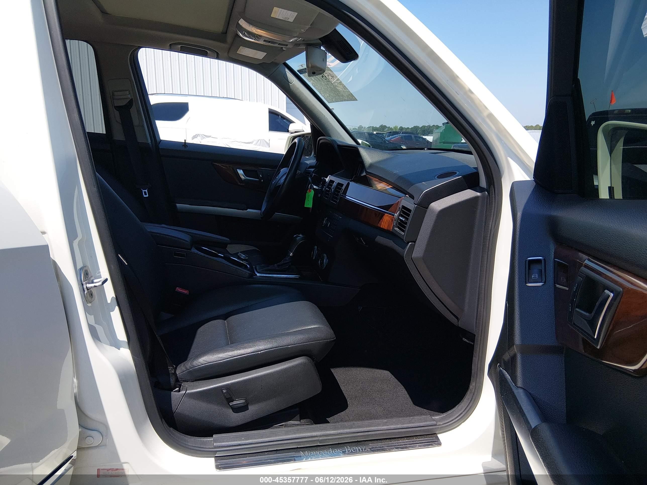 2012 Mercedes-benz Glk 350 4matic White vin: WDCGG8HB3CF888768