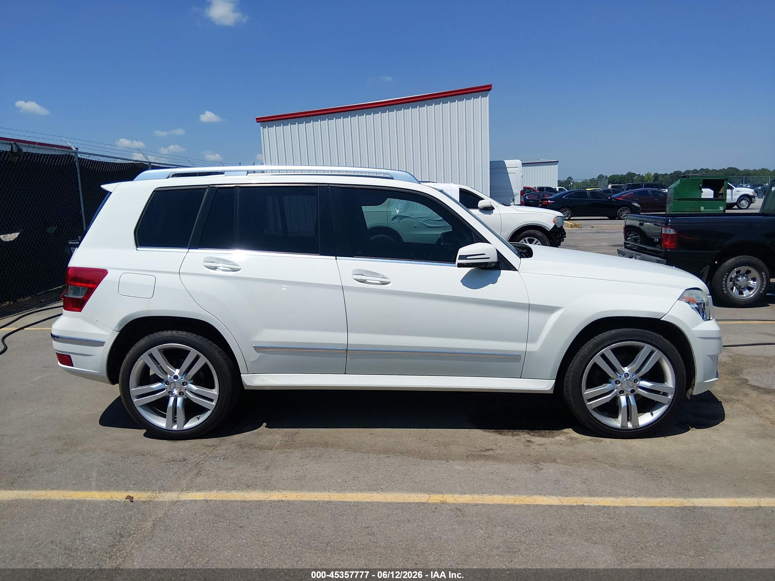 2012 Mercedes-benz Glk 350 4matic White vin: WDCGG8HB3CF888768