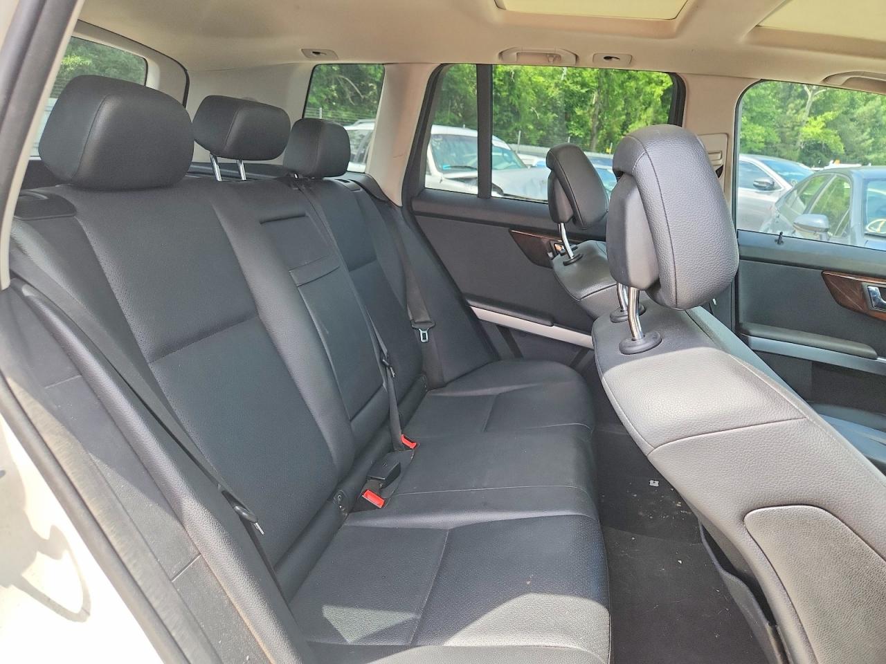 2010 Mercedes-benz Glk 350 4matic White vin: WDCGG8HB4AF487081