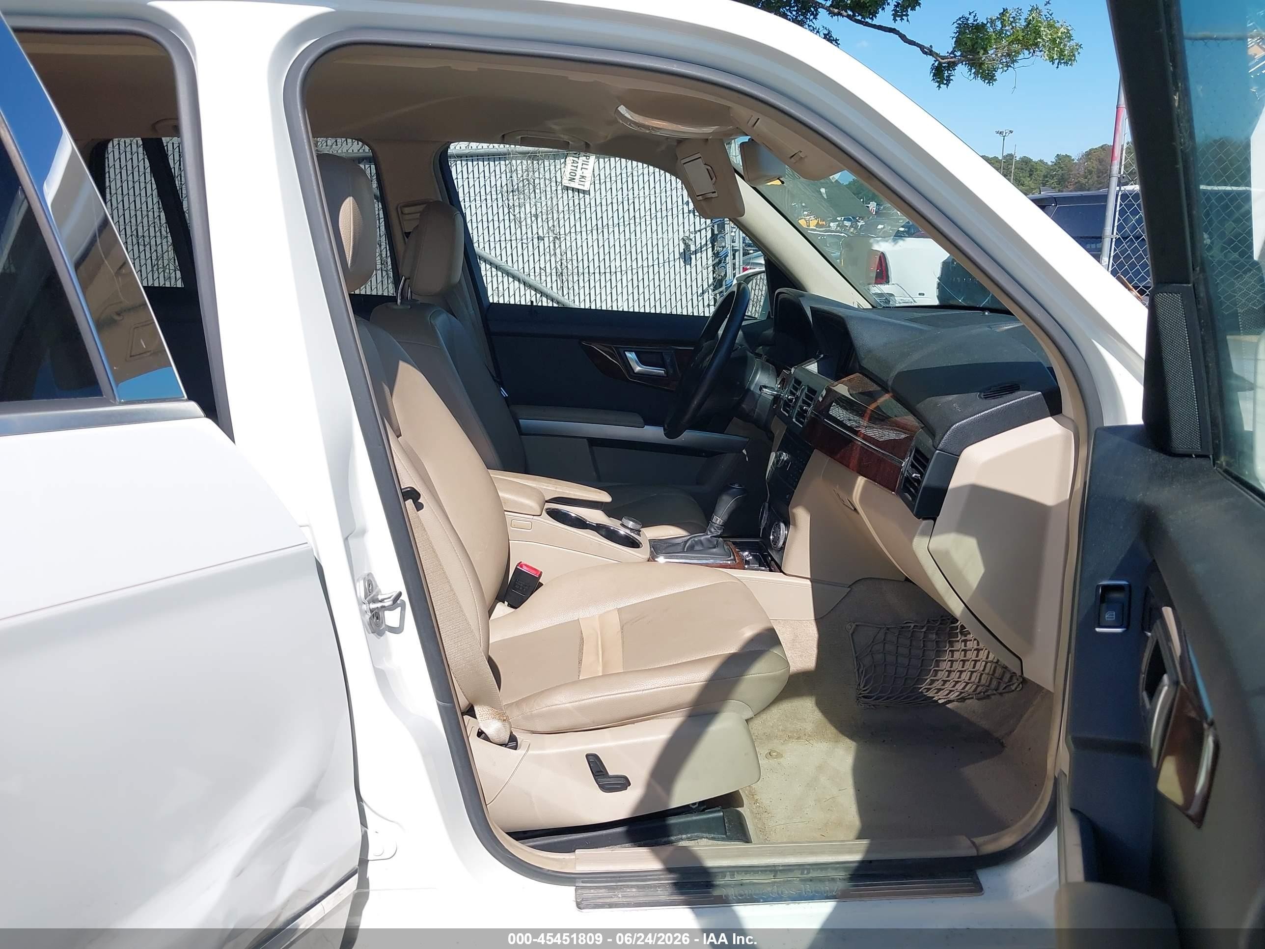 2012 Mercedes-benz Glk 350 4matic White vin: WDCGG8HB4CF887323