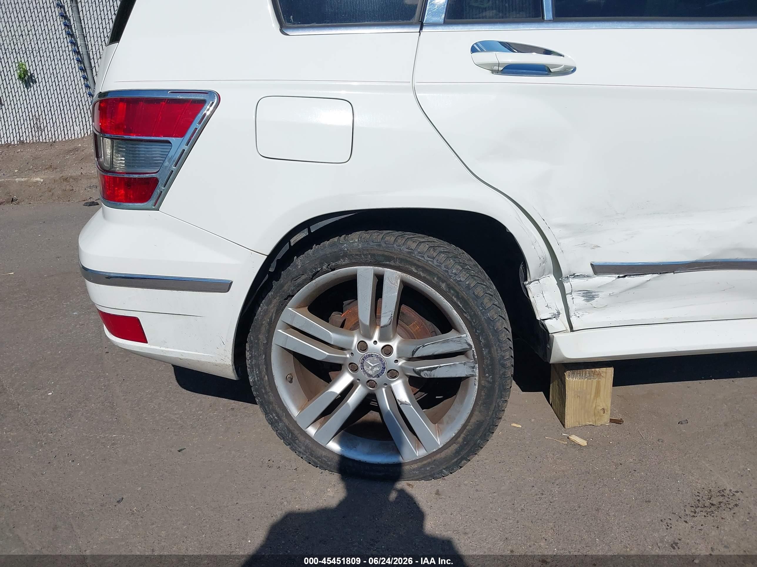 2012 Mercedes-benz Glk 350 4matic White vin: WDCGG8HB4CF887323
