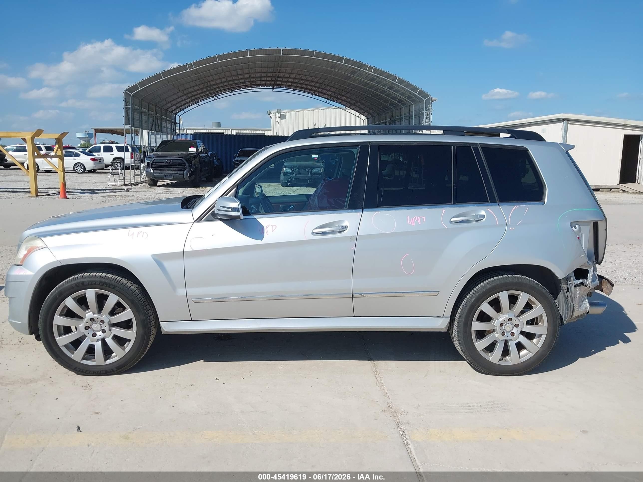 2011 Mercedes-benz Glk 350 4matic Silver vin: WDCGG8HB5BF620710
