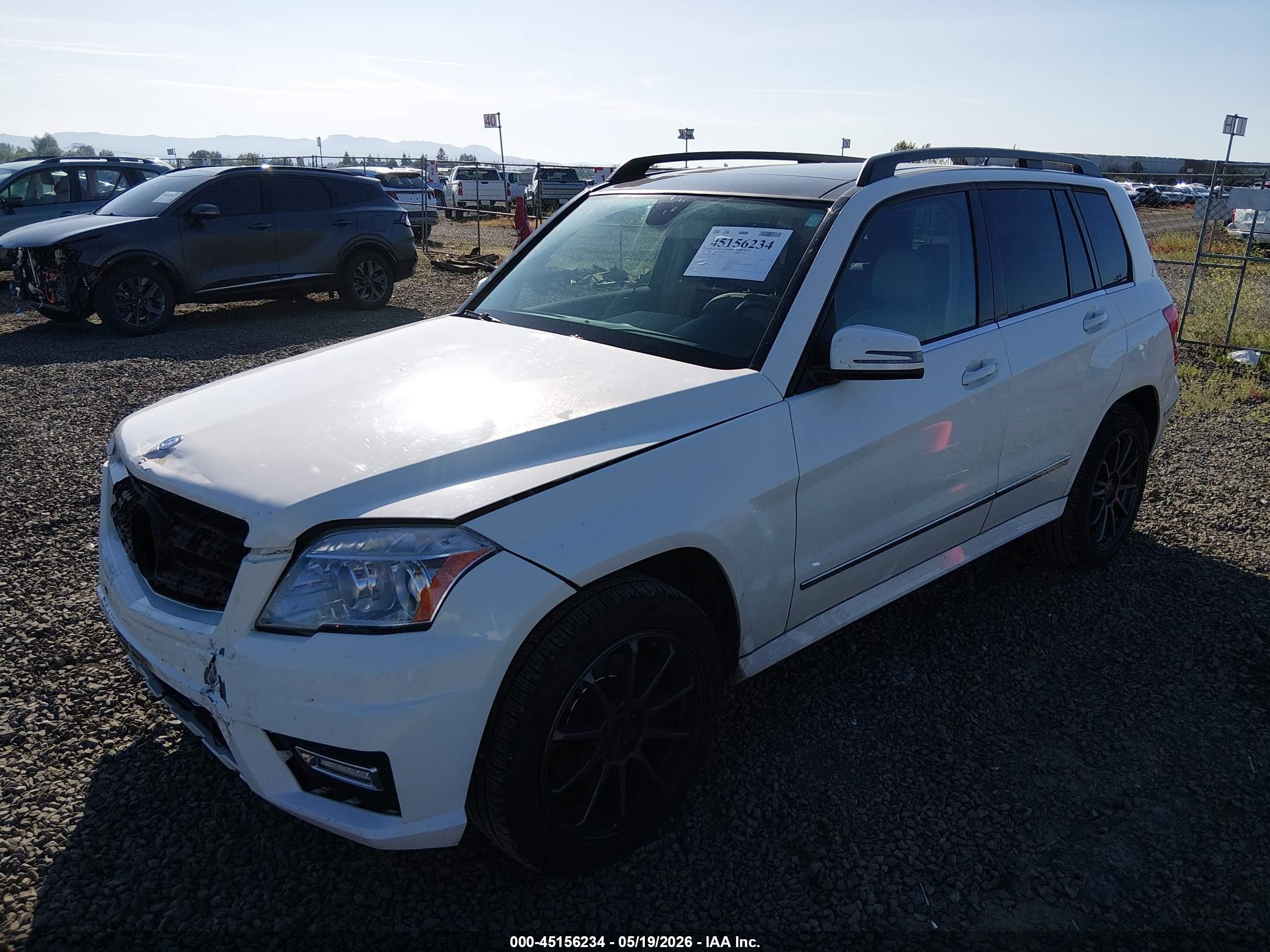 2012 Mercedes-benz Glk 350 4matic White vin: WDCGG8HB5CF843184