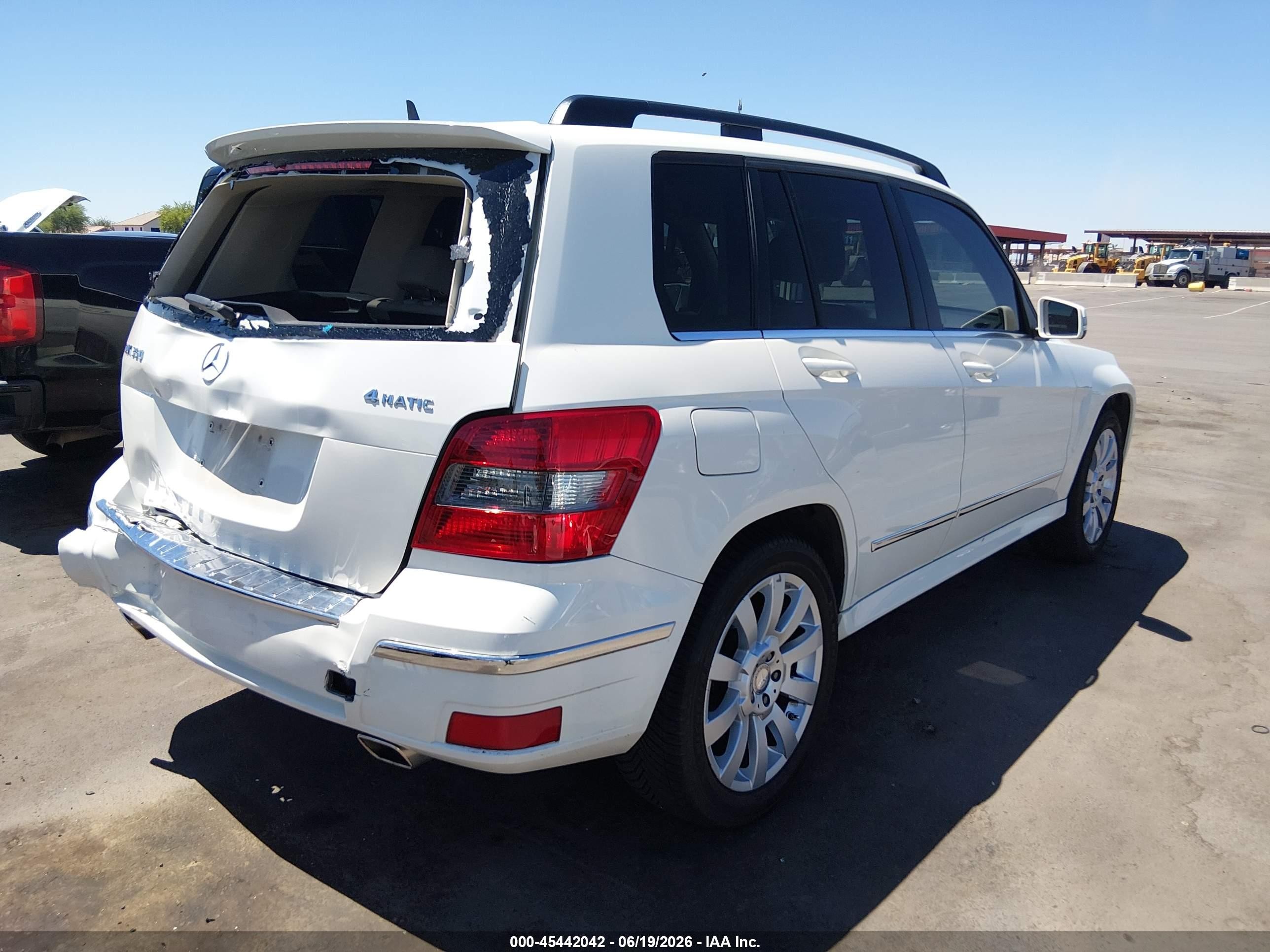 2012 Mercedes-benz Glk 350 4matic White vin: WDCGG8HB6CF877019