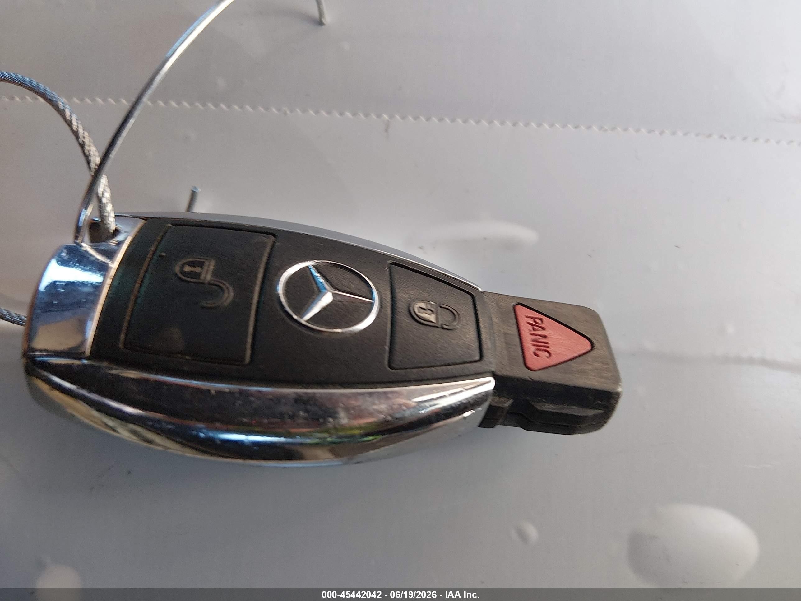 2012 Mercedes-benz Glk 350 4matic White vin: WDCGG8HB6CF877019