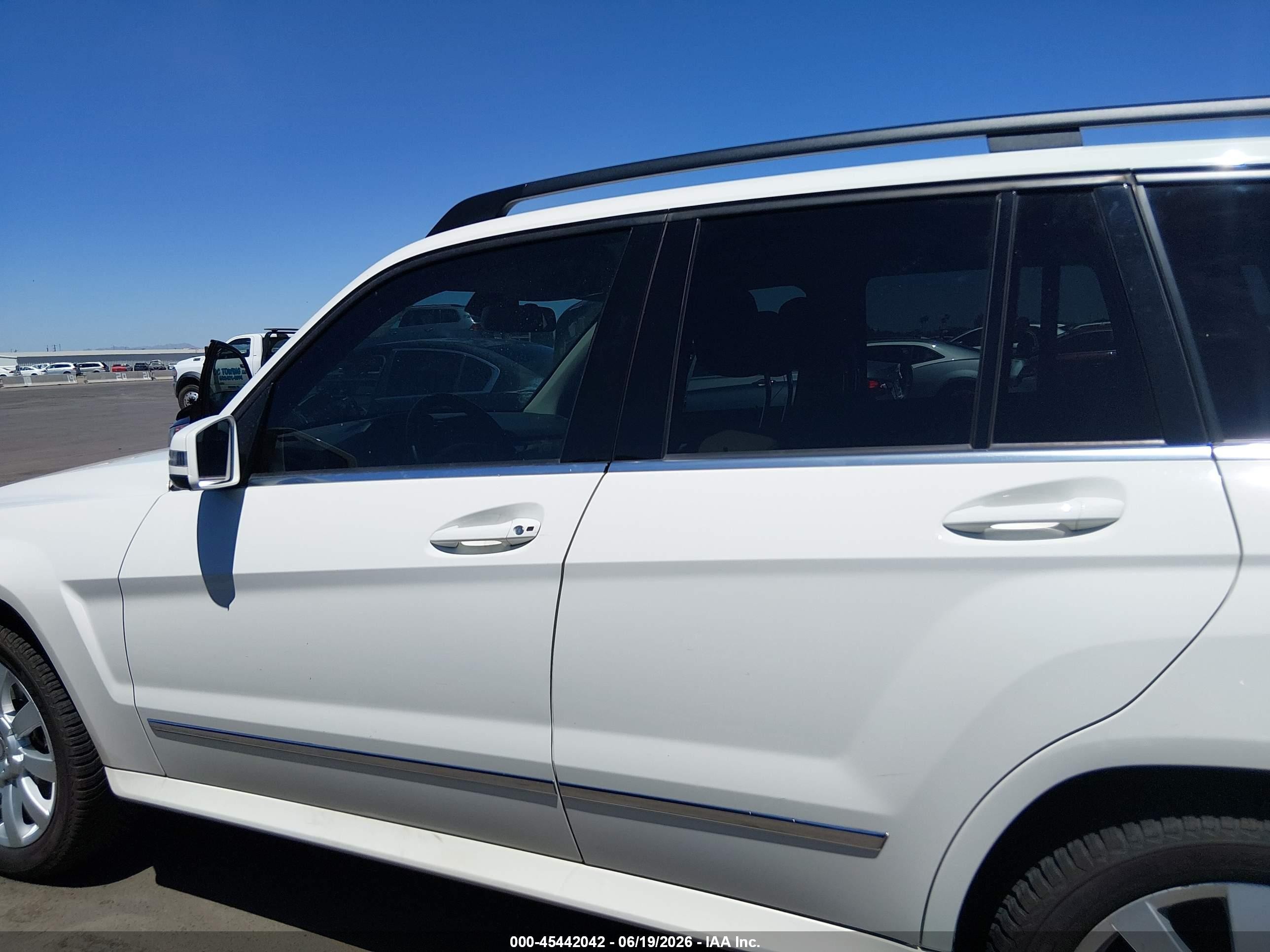 2012 Mercedes-benz Glk 350 4matic White vin: WDCGG8HB6CF877019