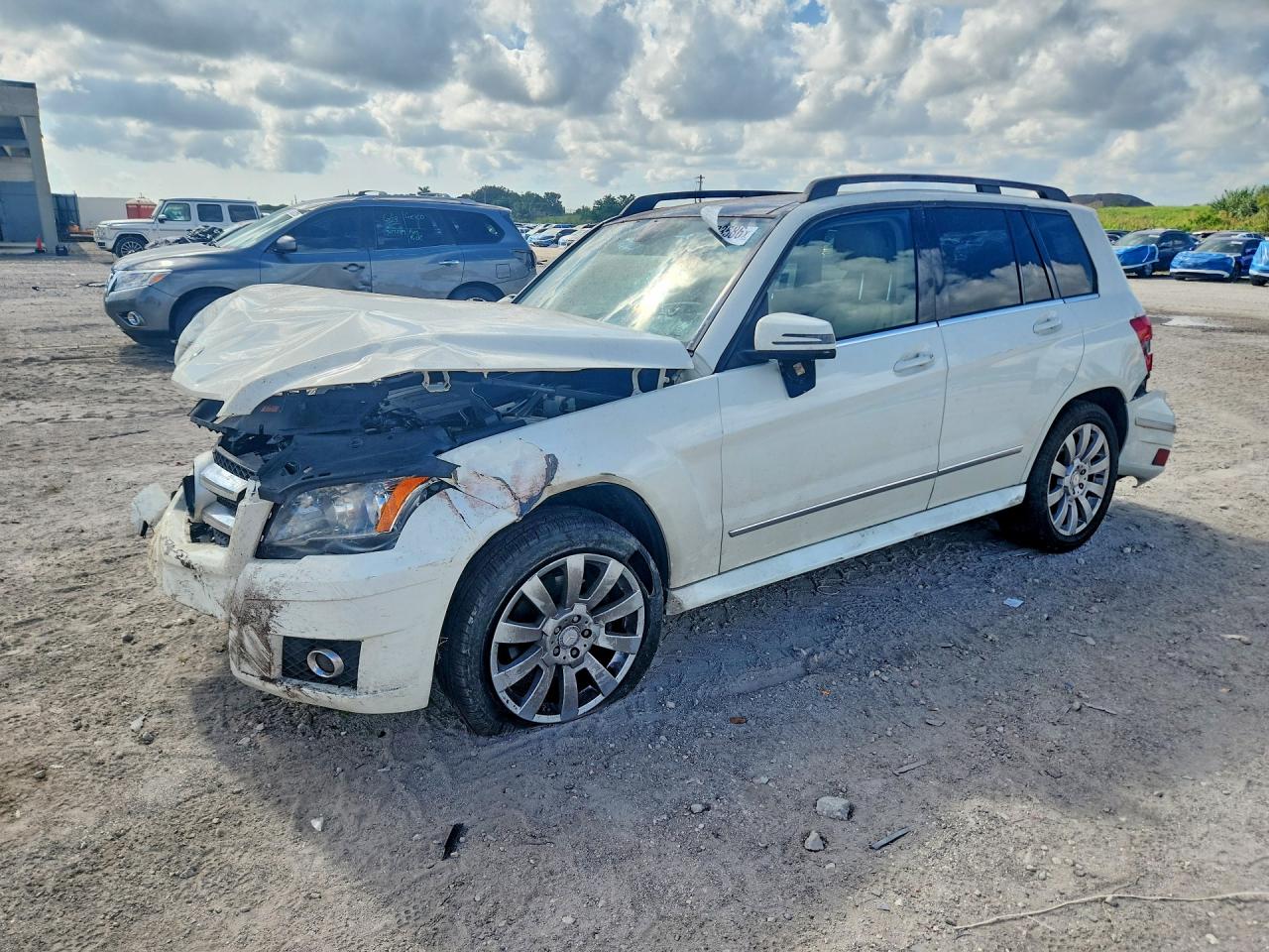 2010 Mercedes-benz Glk 350 4matic White vin: WDCGG8HB7AF348675