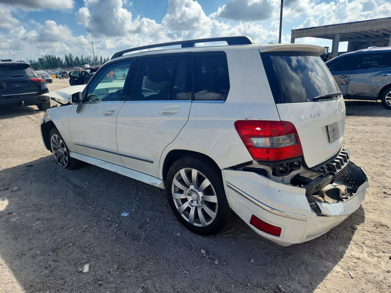 2010 Mercedes-benz Glk 350 4matic White vin: WDCGG8HB7AF348675