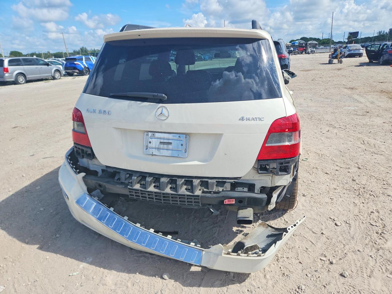2010 Mercedes-benz Glk 350 4matic White vin: WDCGG8HB7AF348675