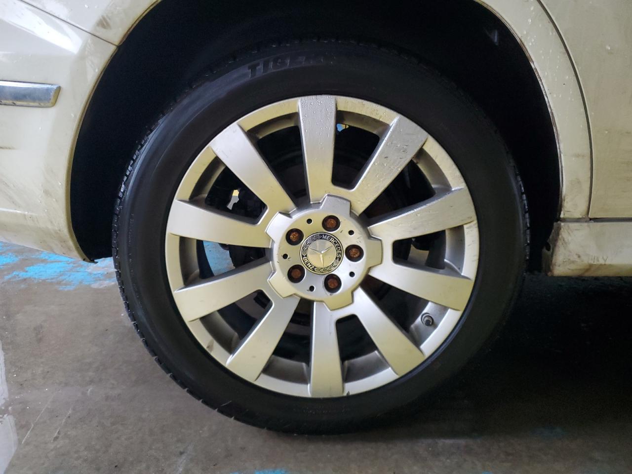 2012 Mercedes-benz Glk 350 4matic White vin: WDCGG8HB7CF922968 Damage: Right Rear Wheel, Curb Rash, 1 To 2 Inches