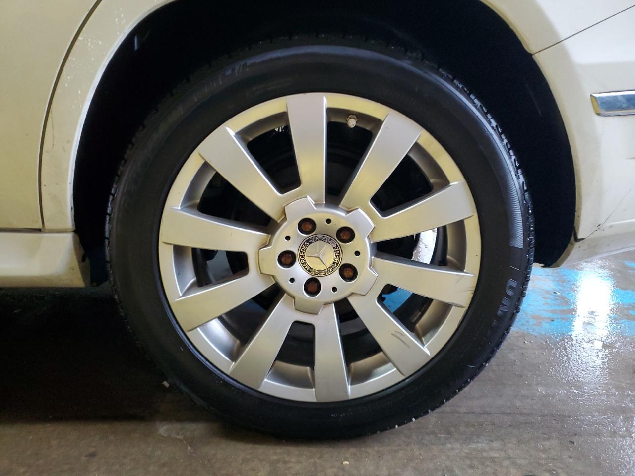 2012 Mercedes-benz Glk 350 4matic White vin: WDCGG8HB7CF922968 Damage: Left Rear Wheel, Curb Rash, 2 To 3 Inches