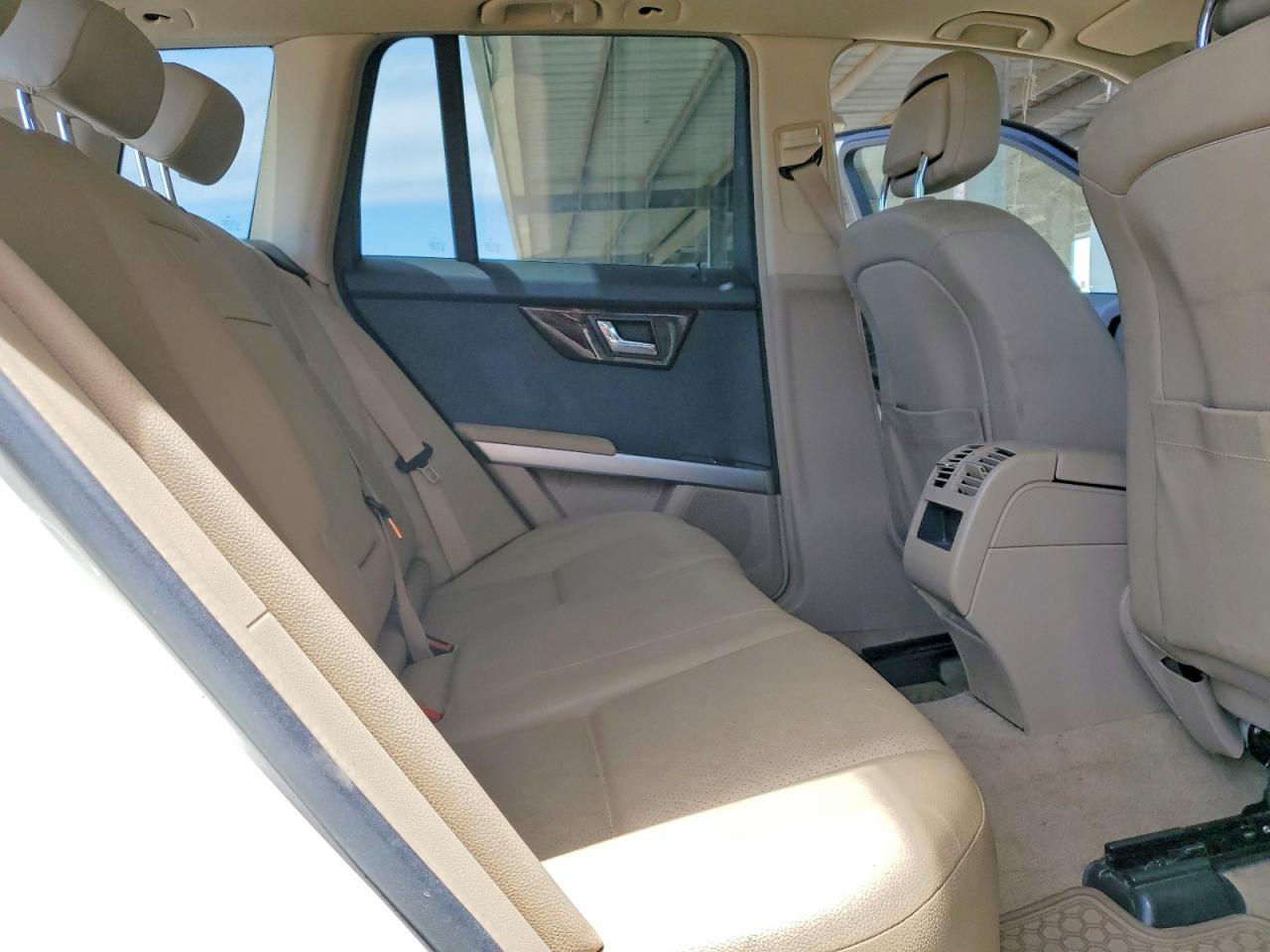 2011 Mercedes-benz Glk 350 4matic White vin: WDCGG8HB9BF640670