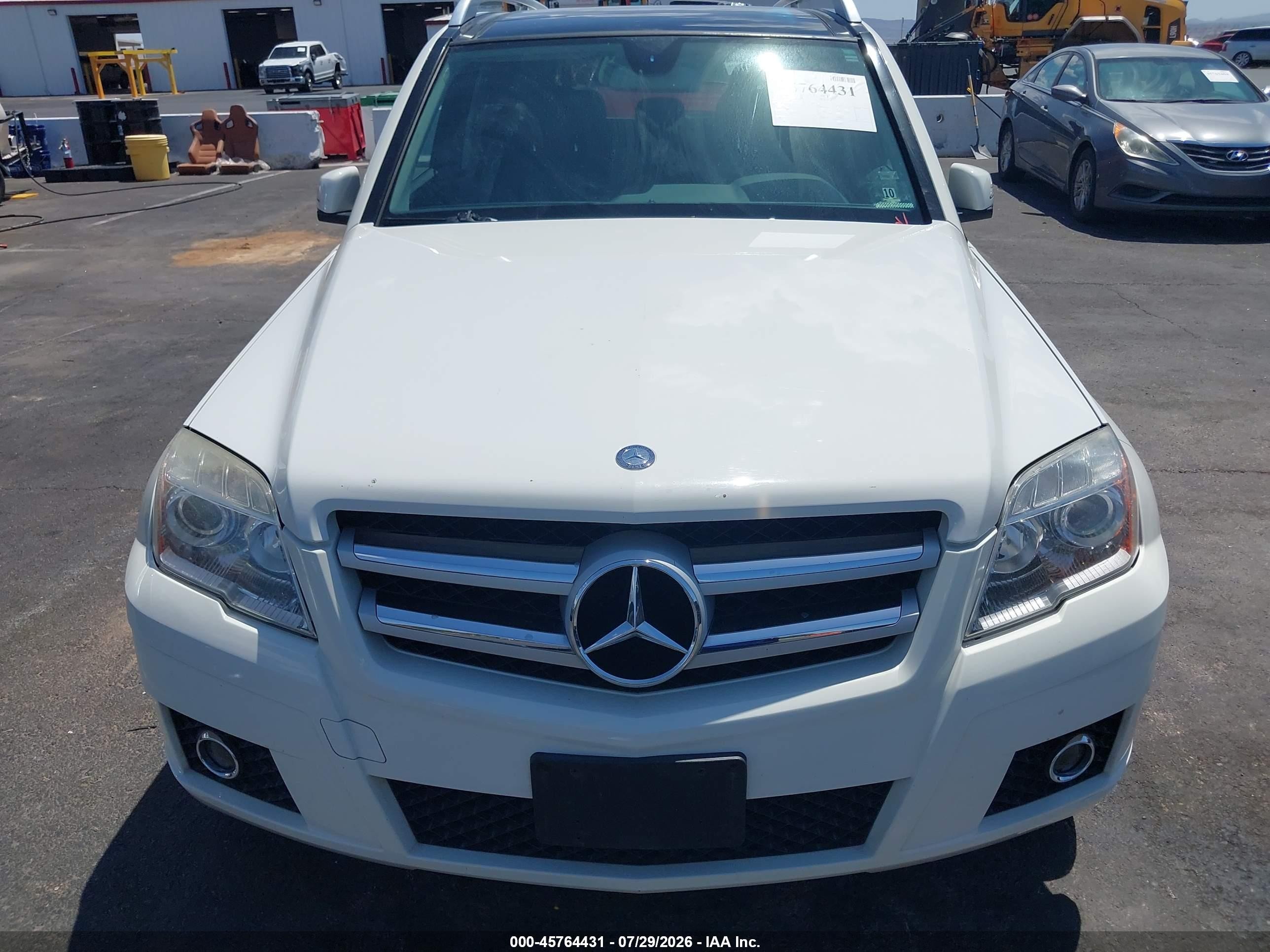 2010 Mercedes-benz Glk 350 4matic White vin: WDCGG8HBXAF260946